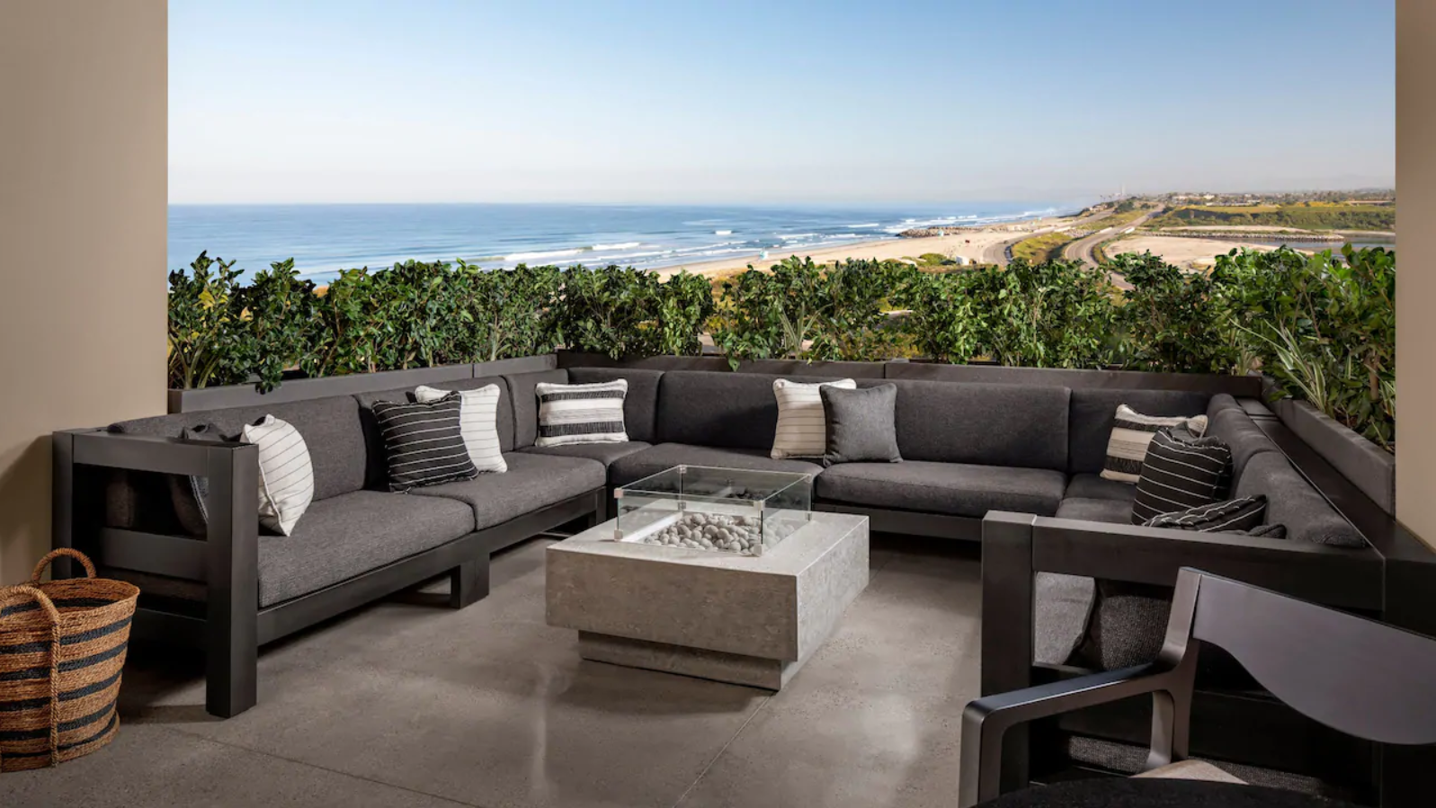 Alila Marea Beach Resort Encinitas One Bedroom Suite Coastline View with Firepit
