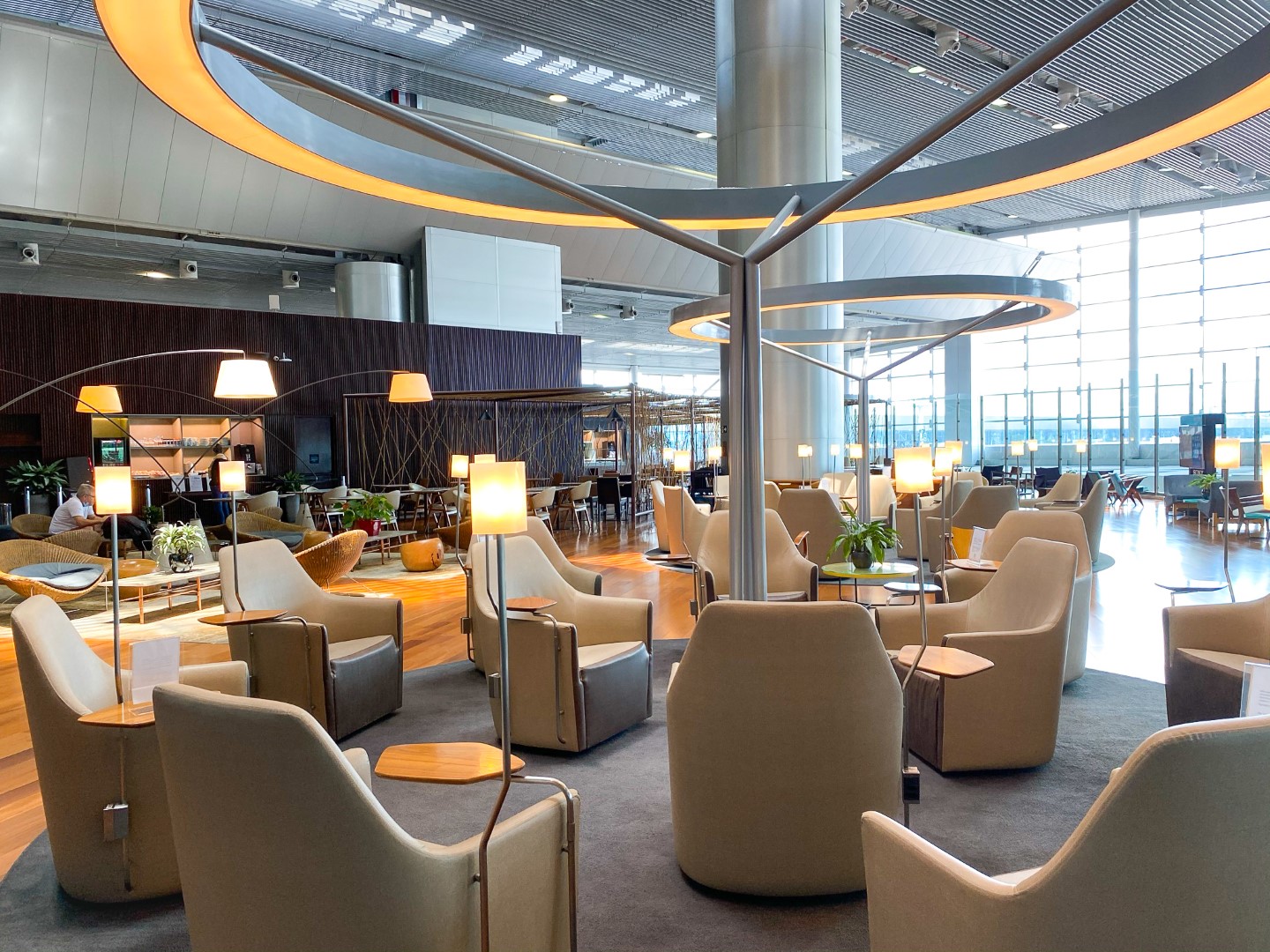 Espaço Banco Safra Lounge GRU chairs