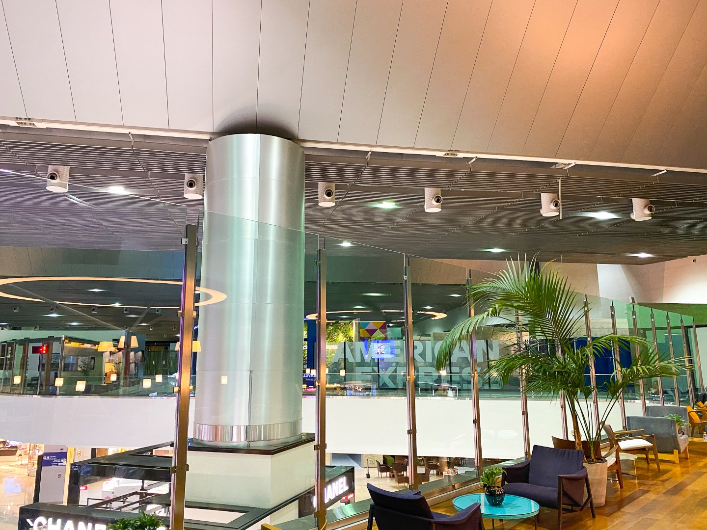 Espaço Banco Safra Lounge GRU ventilation