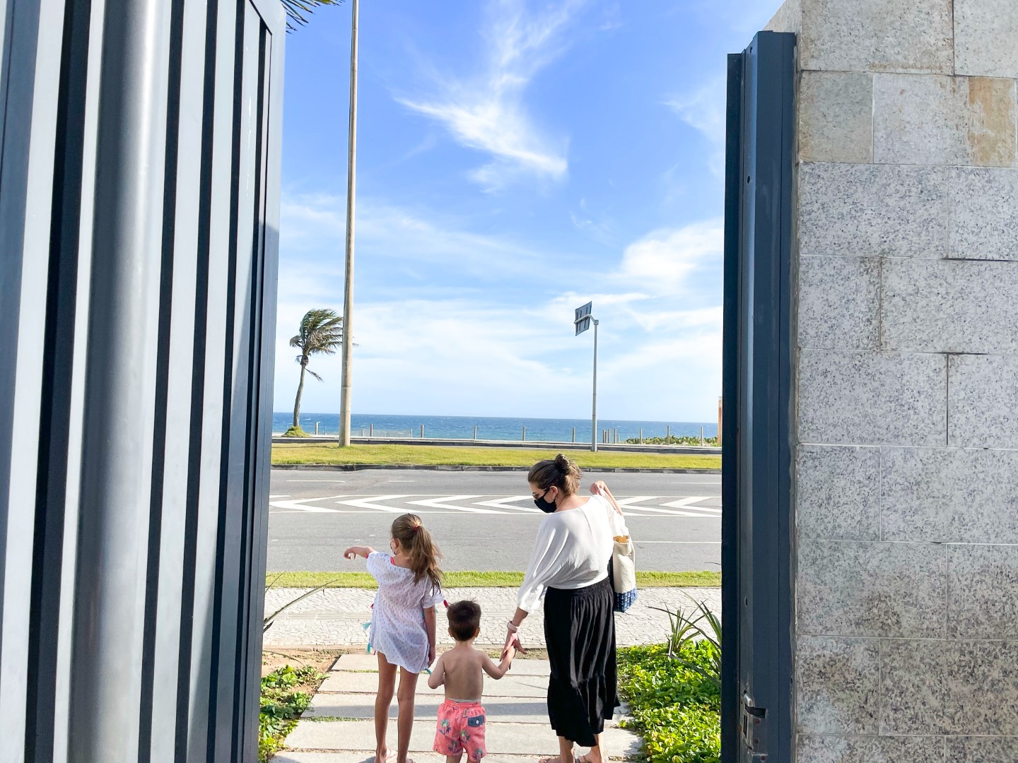 Crossing the street to the beach at Grand Hyatt Rio de Janeiro