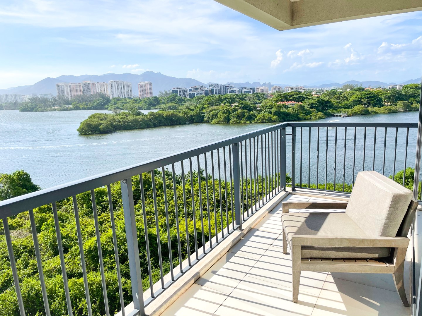 Ocean Lagoon suite balcony at the Grand Hyatt Rio de Janeiro Ocean Lagoon suite balcony at the Grand Hyatt Rio de Janeiro