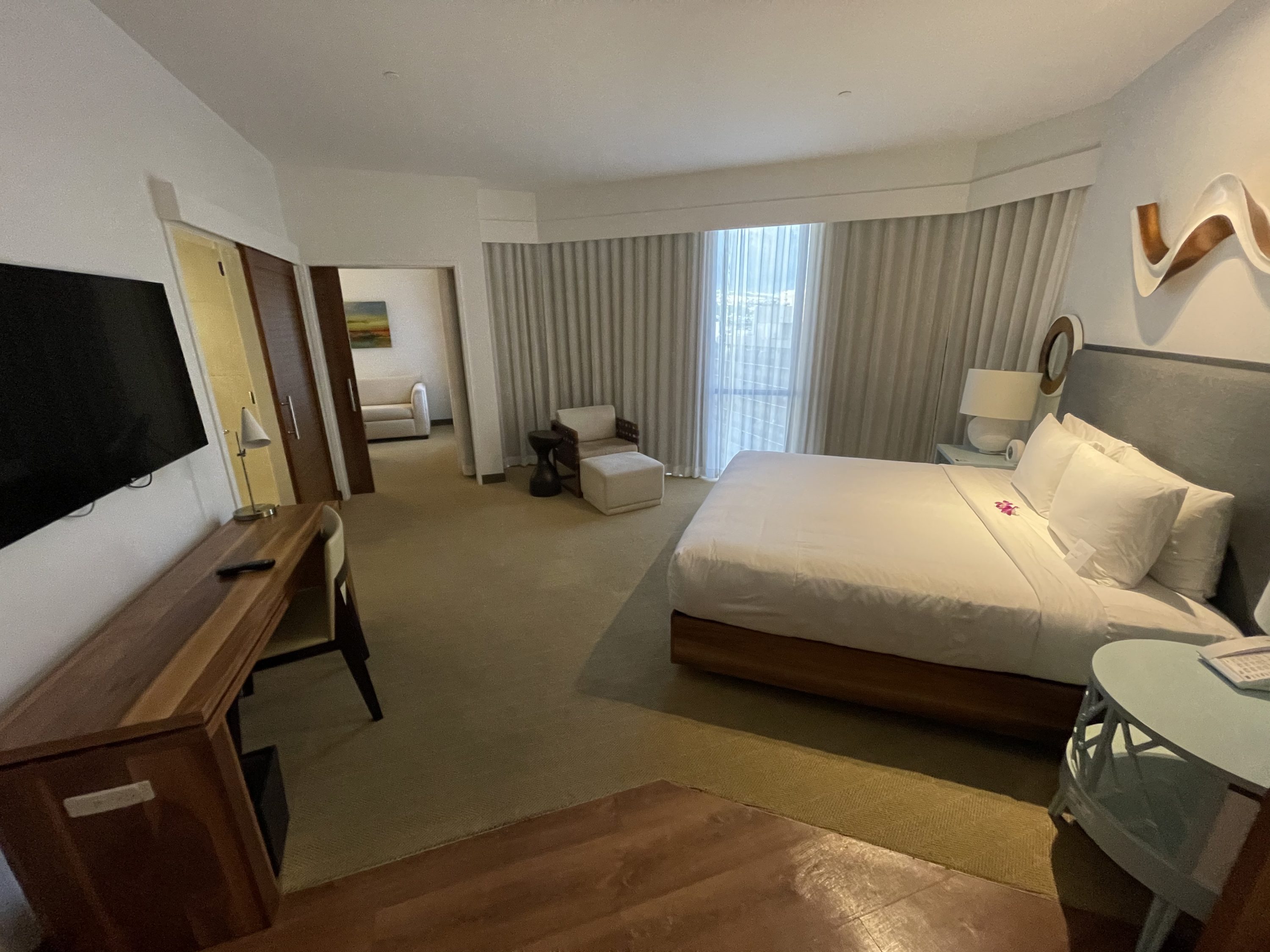 Hyatt Centric Waikiki Mountain View Suite Bed