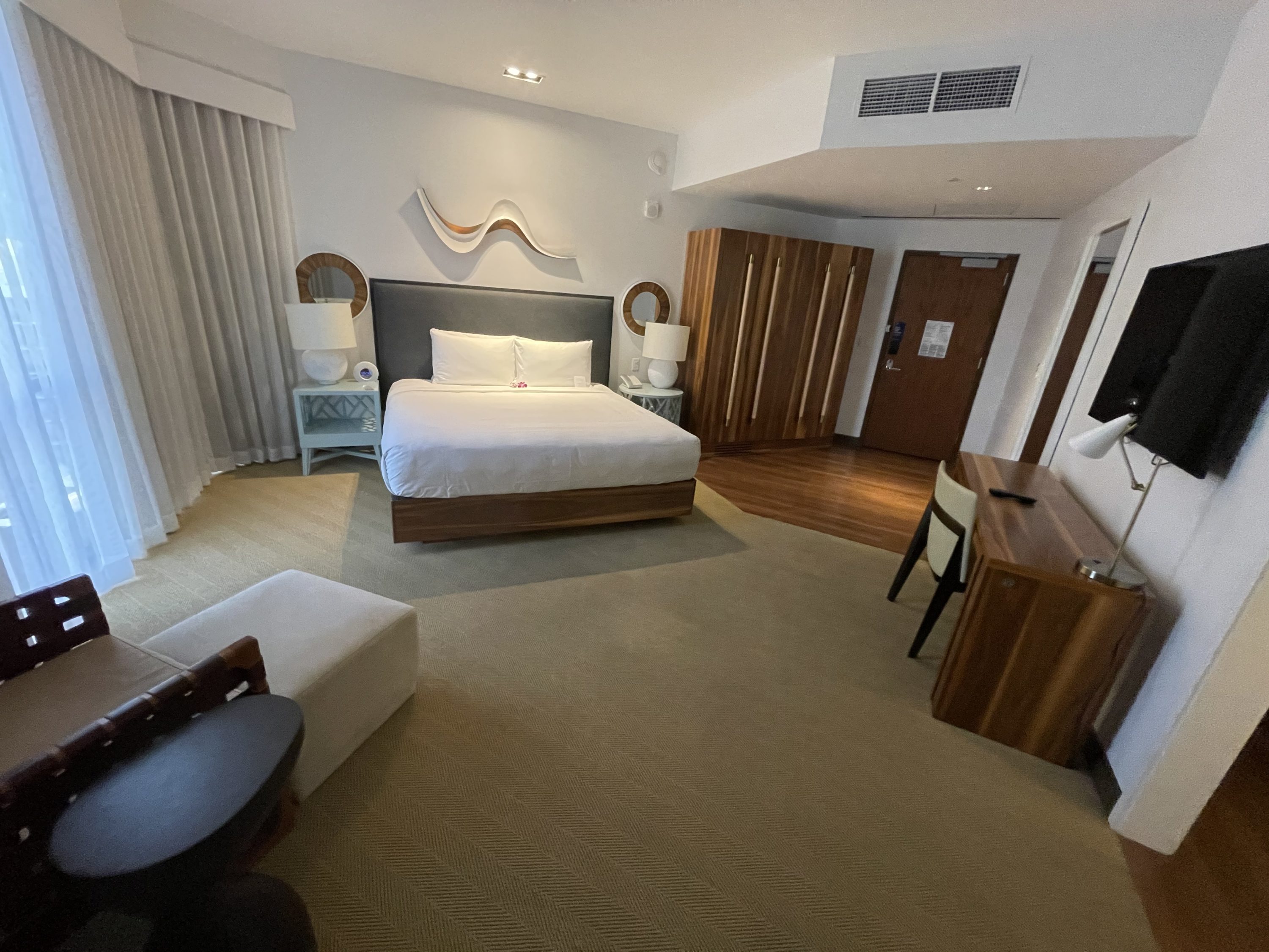 Hyatt Centric Waikiki Mountain View Suite
