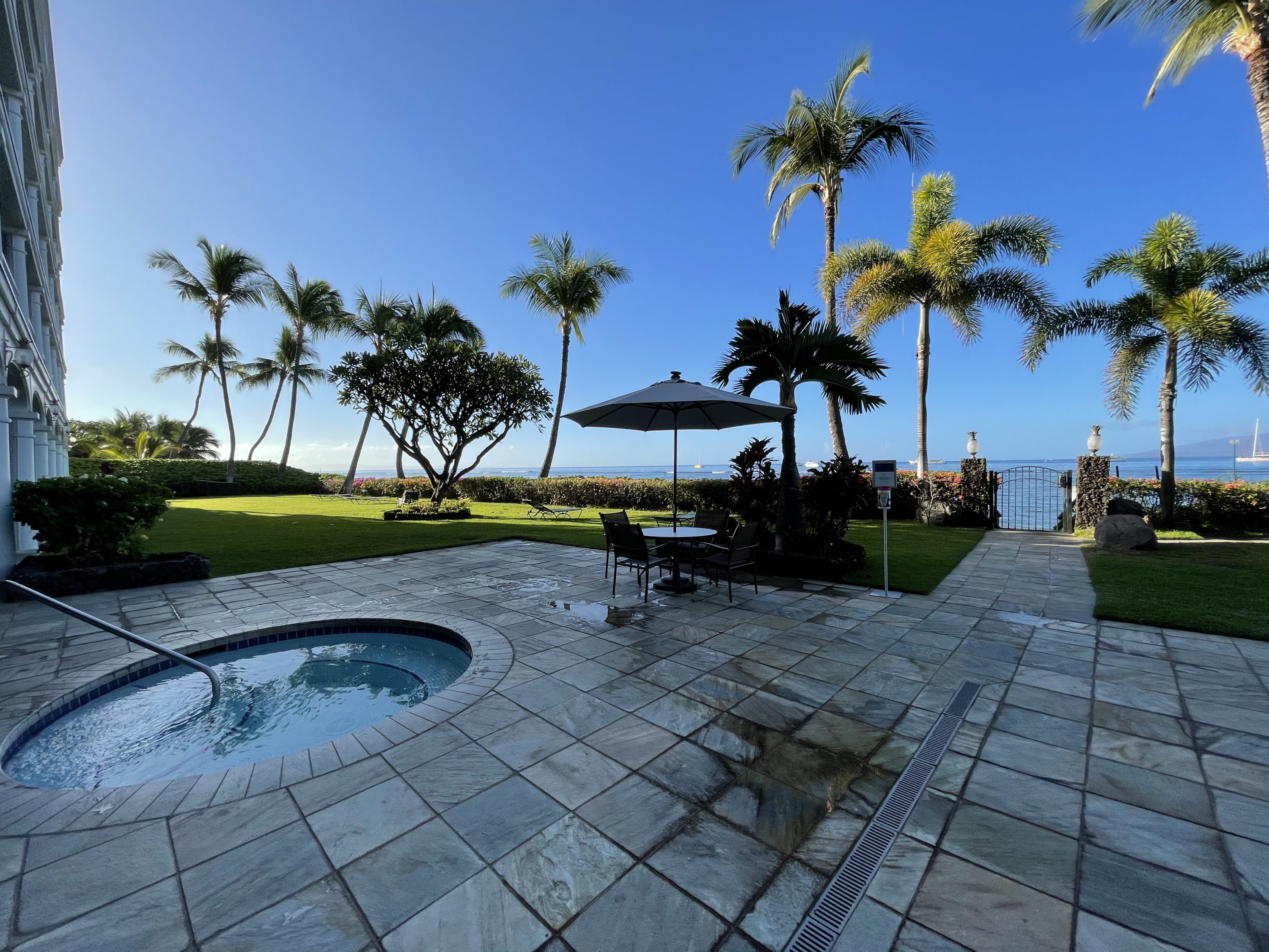 Lahaina Shores Hot Tub