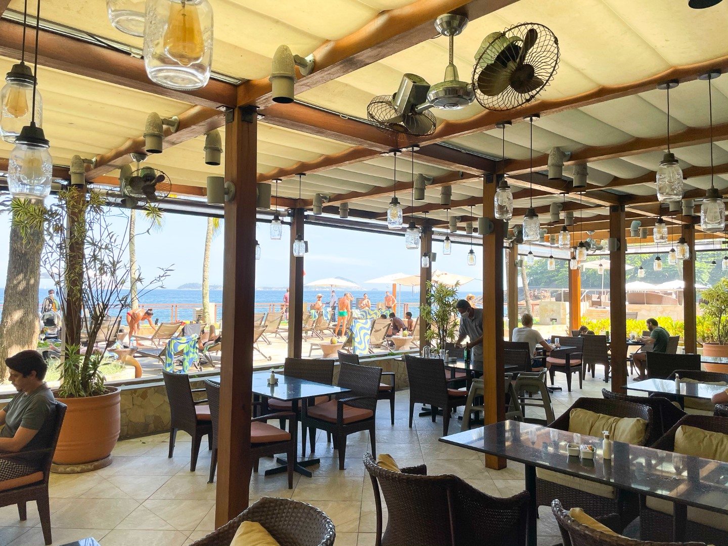 Sheraton Grand Rio de Janeiro Casarao outdoor seating