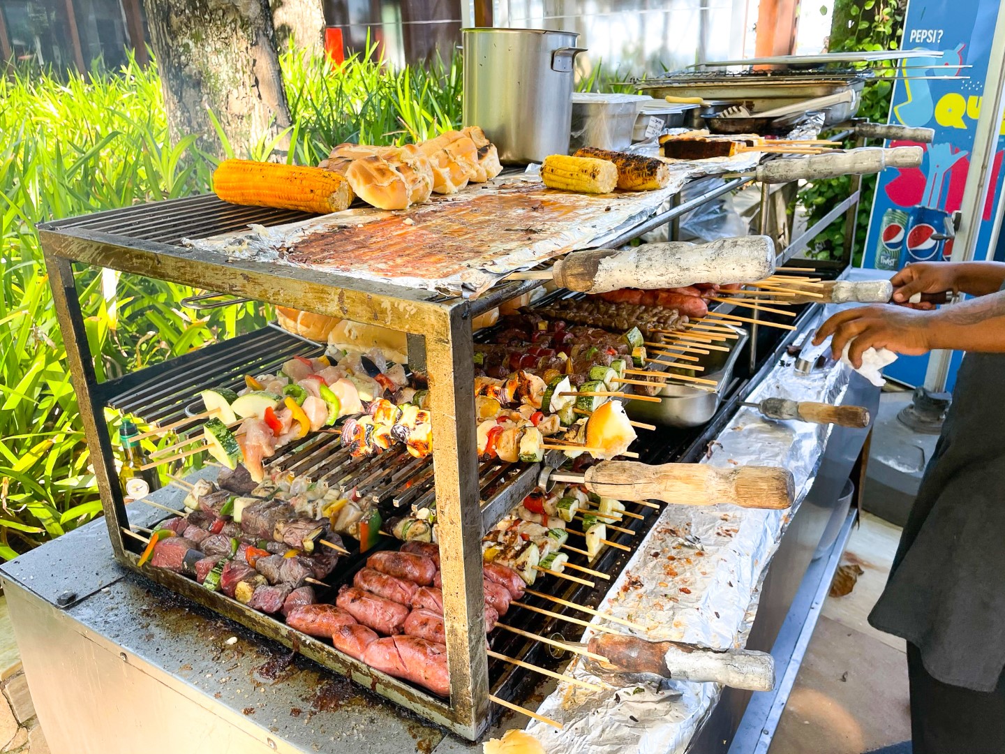 Sheraton Grand Rio de Janeiro grill by the pool