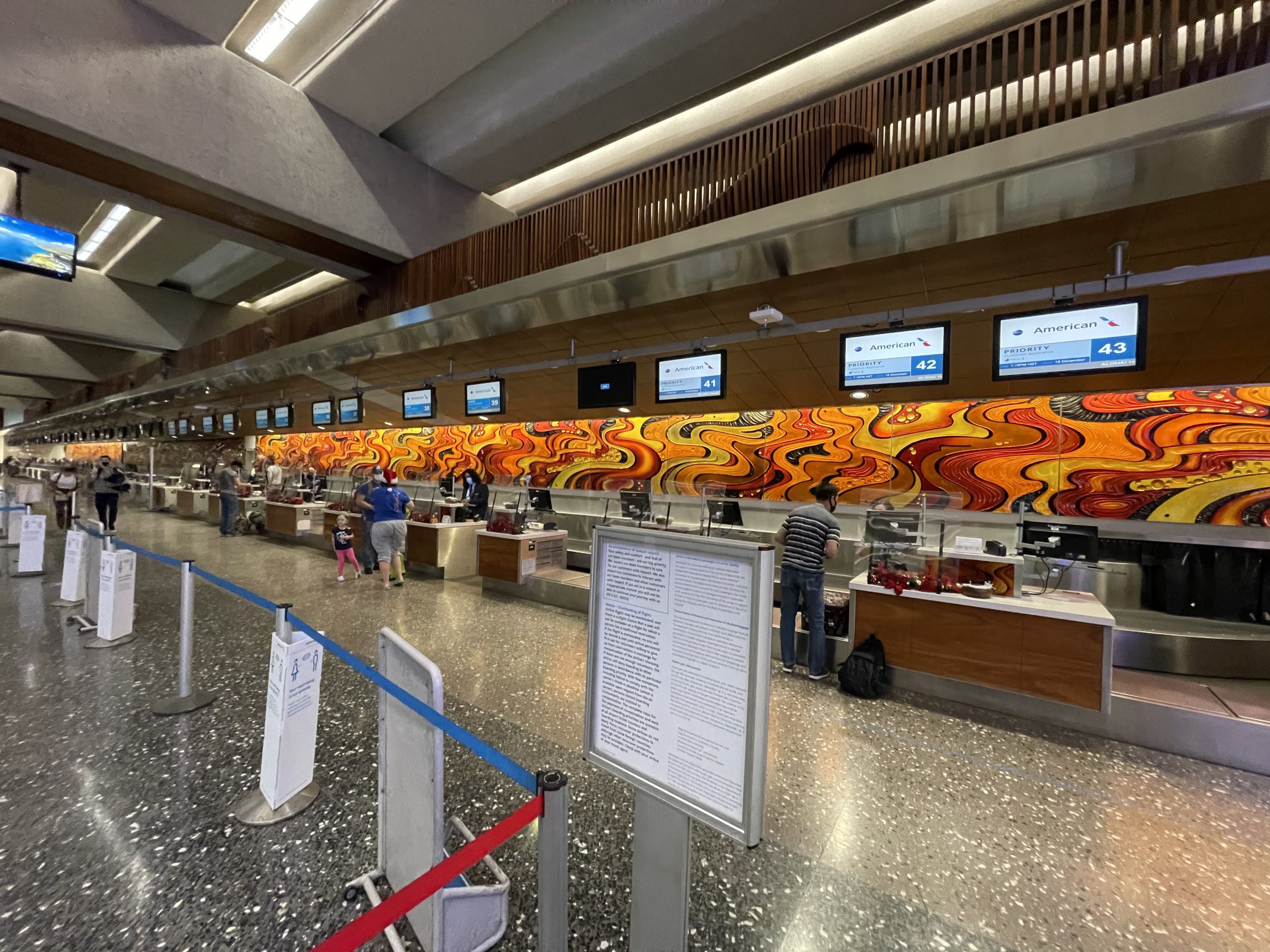 AA HNL Check In