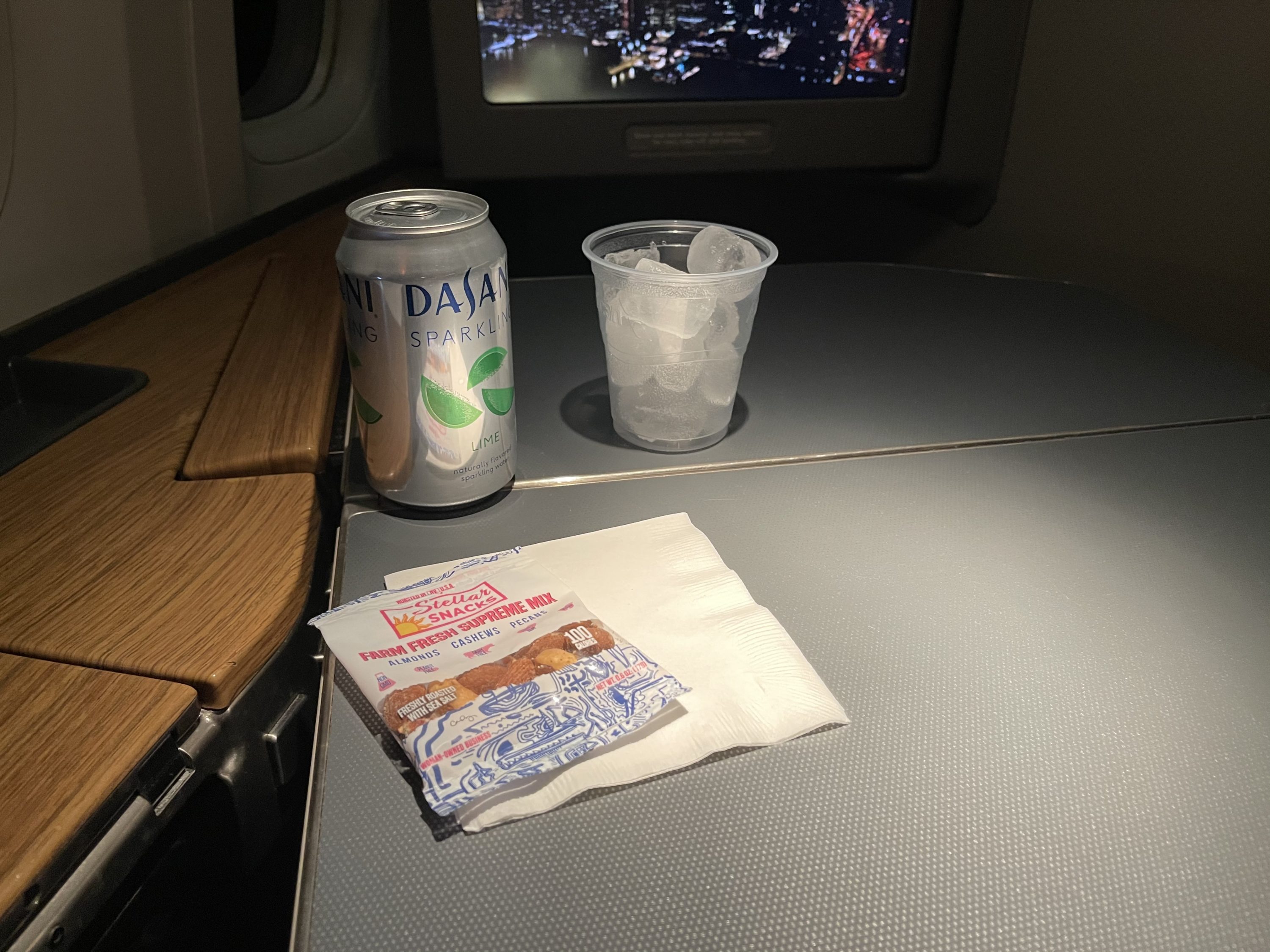 AA HNL DFW First Class Beverage Service