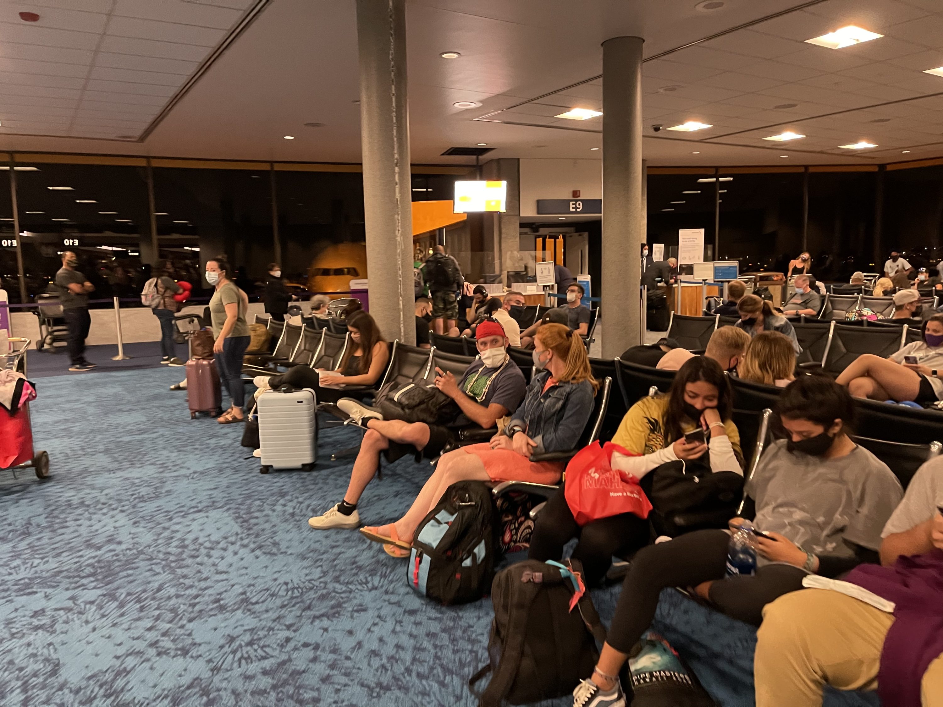 AA HNL Gate Area