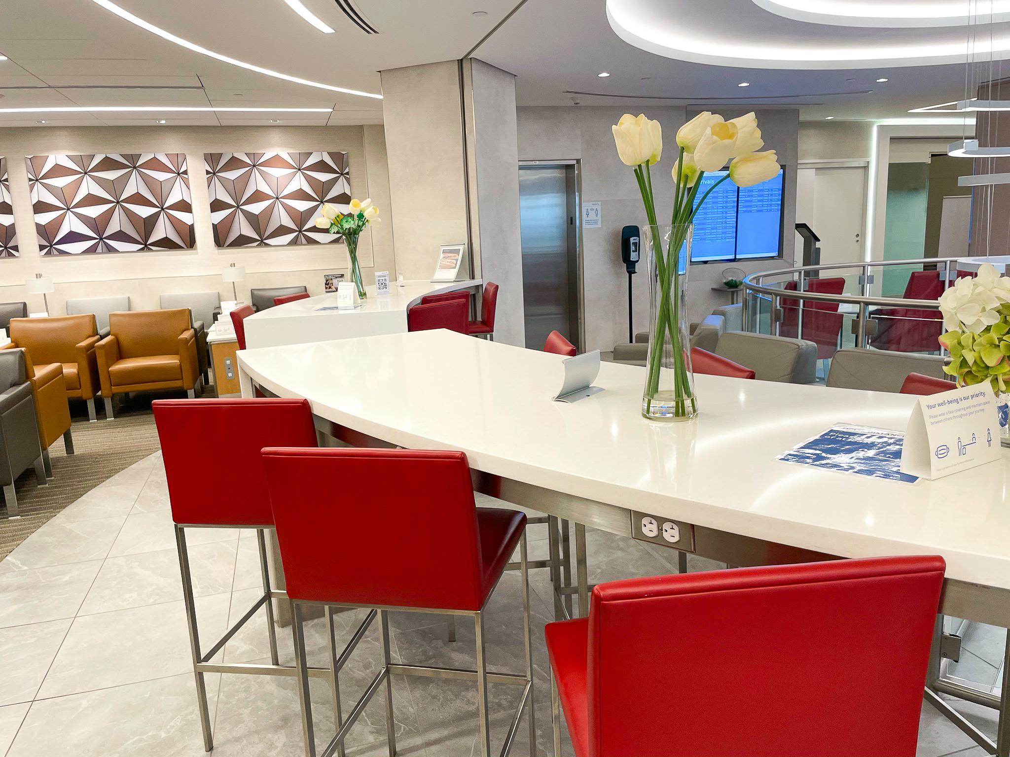American Airlines Admirals Club at Orlando MCO bar stools