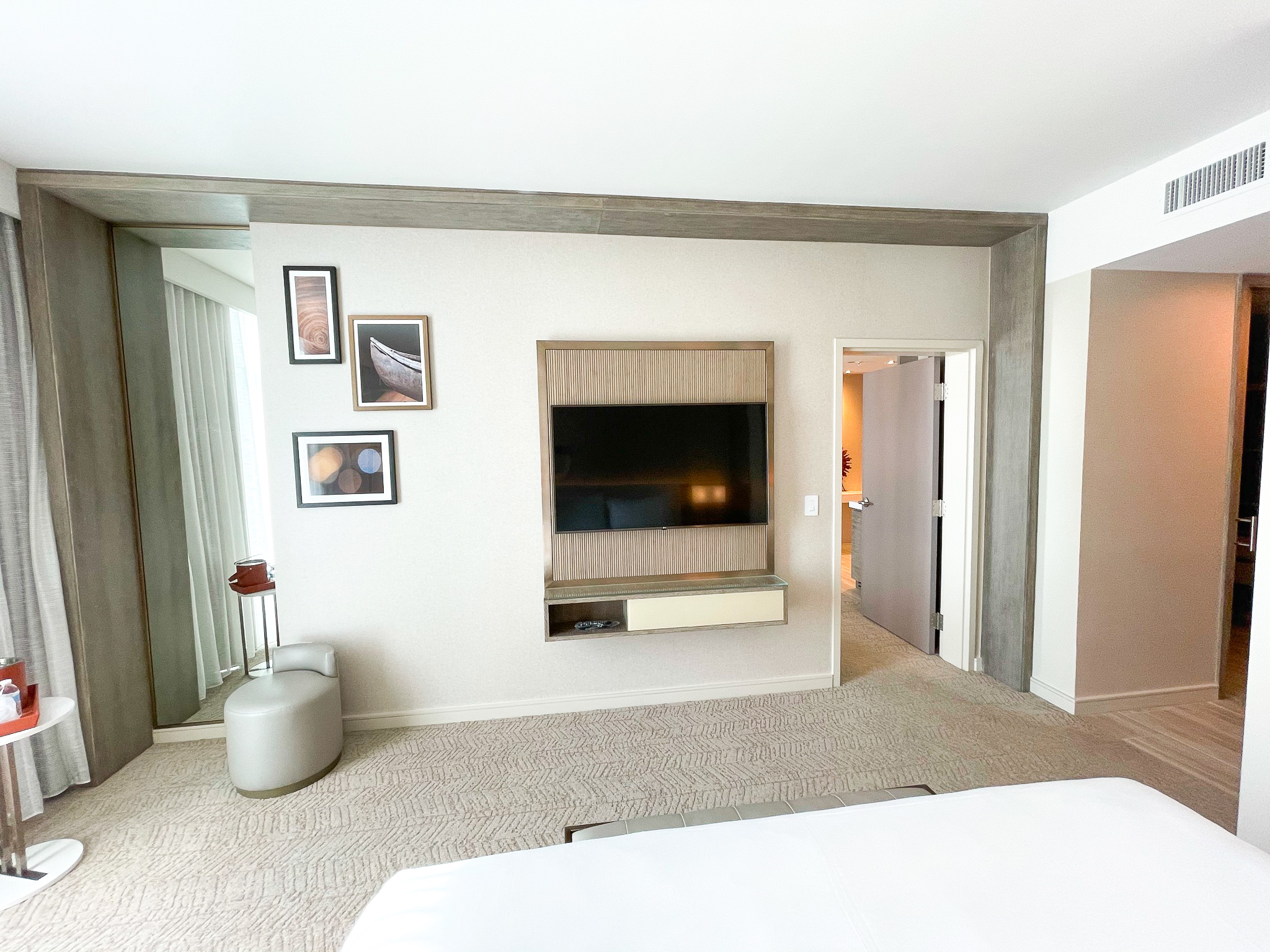 JW Marriott Bonnet Creek Orlando Executive Suite king bedroom