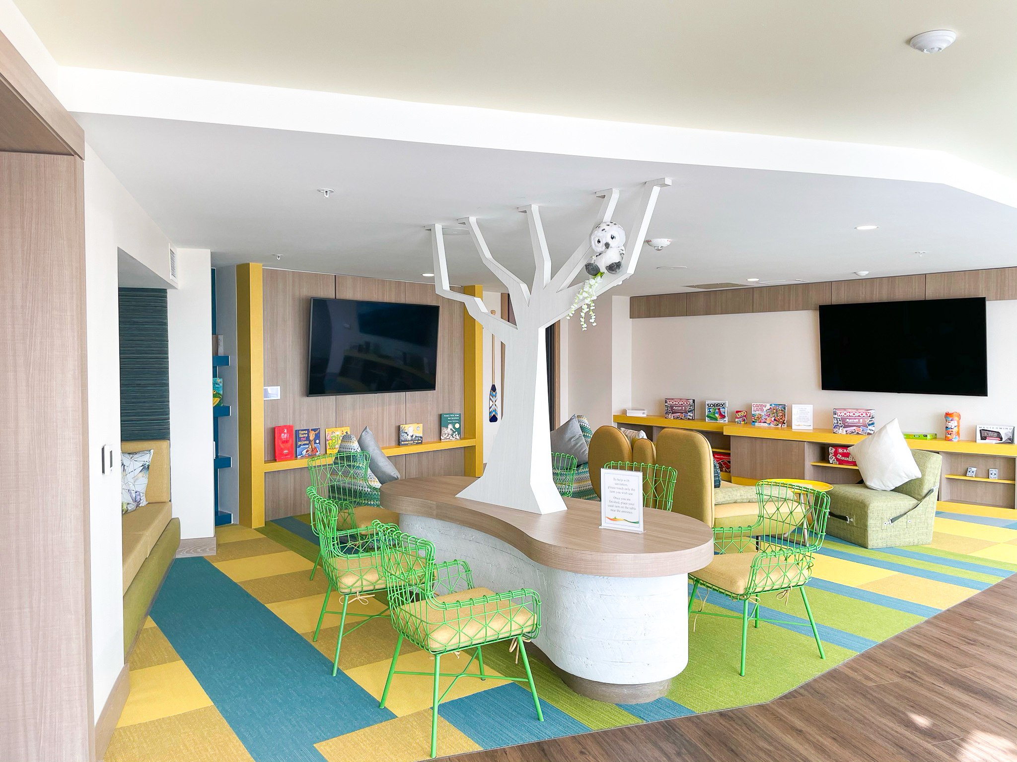 JW Marriott Bonnet Creek Orlando Kids Conservatory Lounge