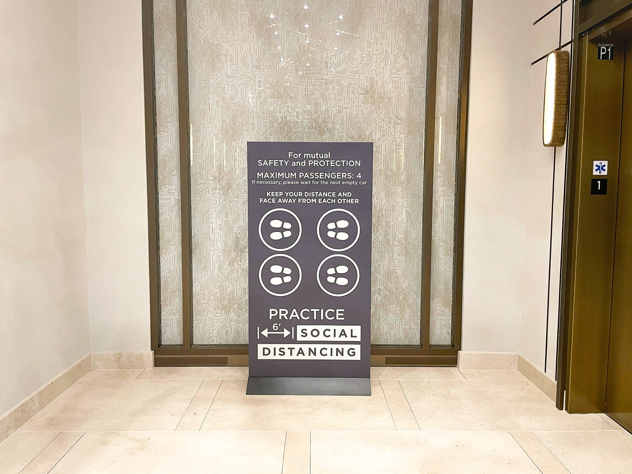 JW Marriott Bonnet Creek Orlando social distancing sign