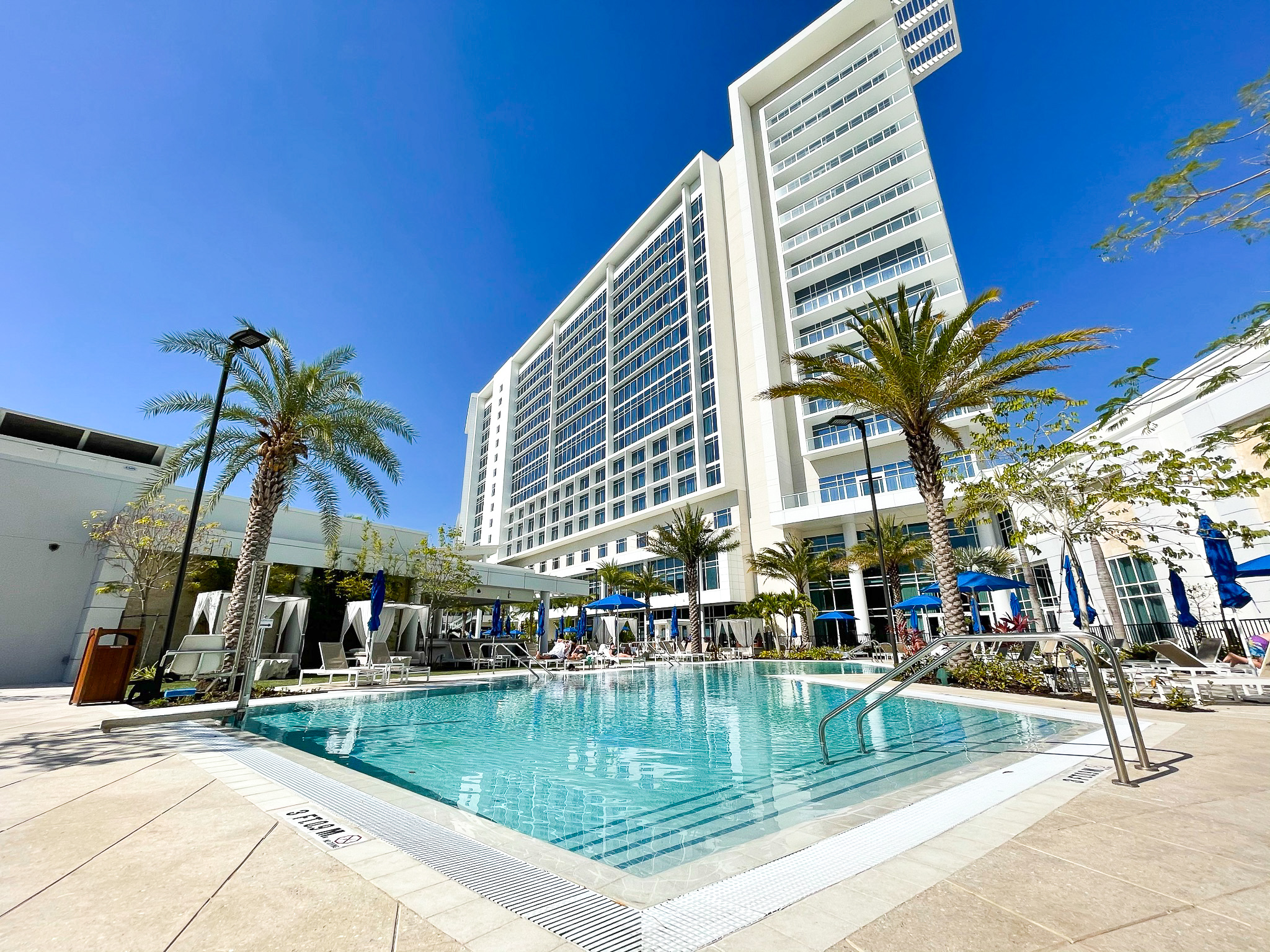 JW Marriott Bonnet Creek Orlando zero entry pool