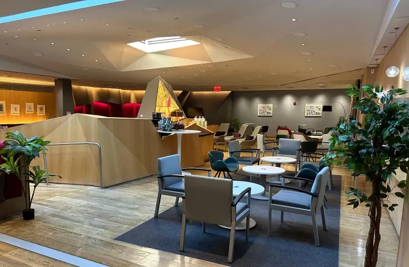 LOUNGE&CO Newark EWR