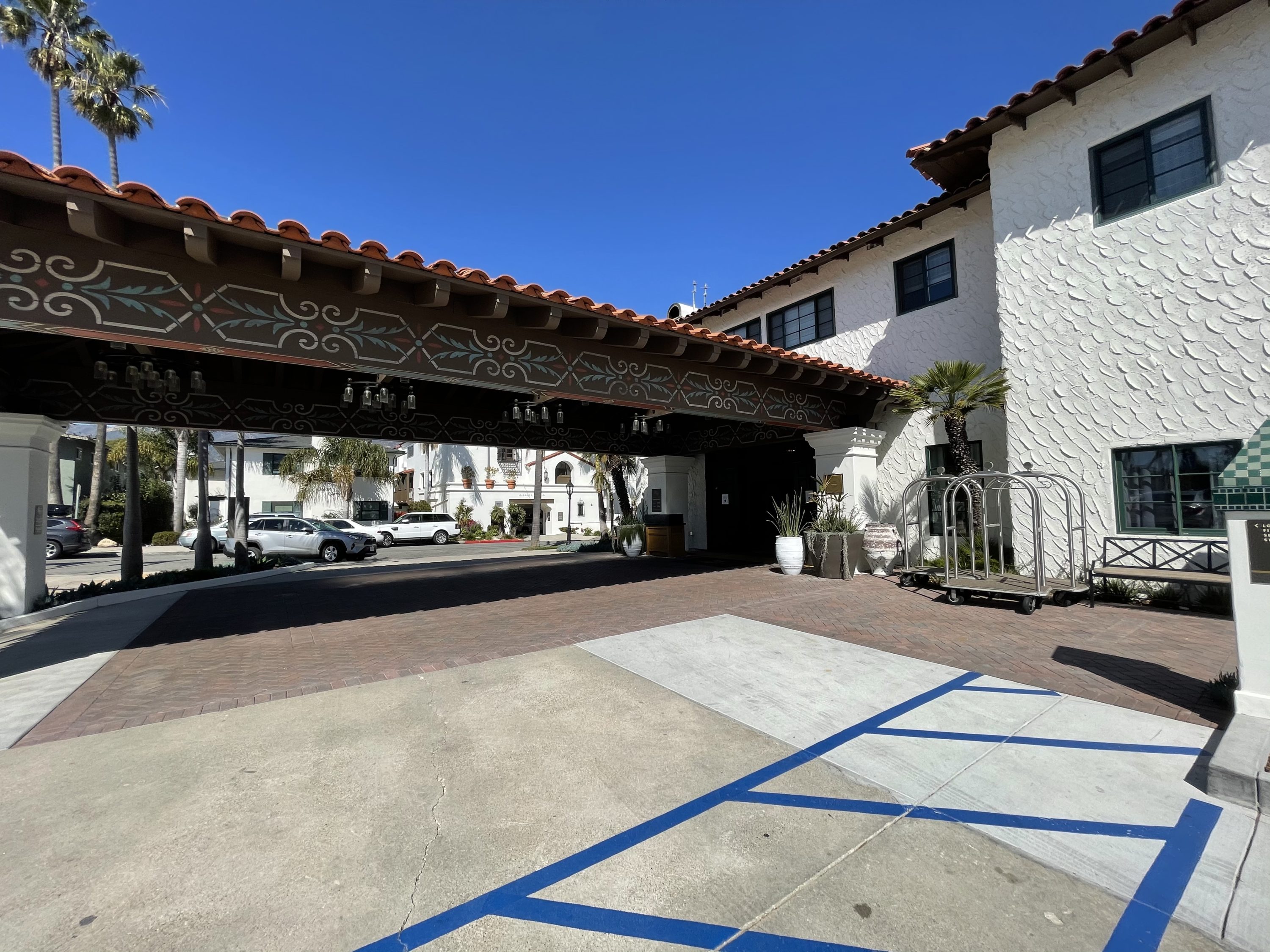 Mar Monte Front Entrance