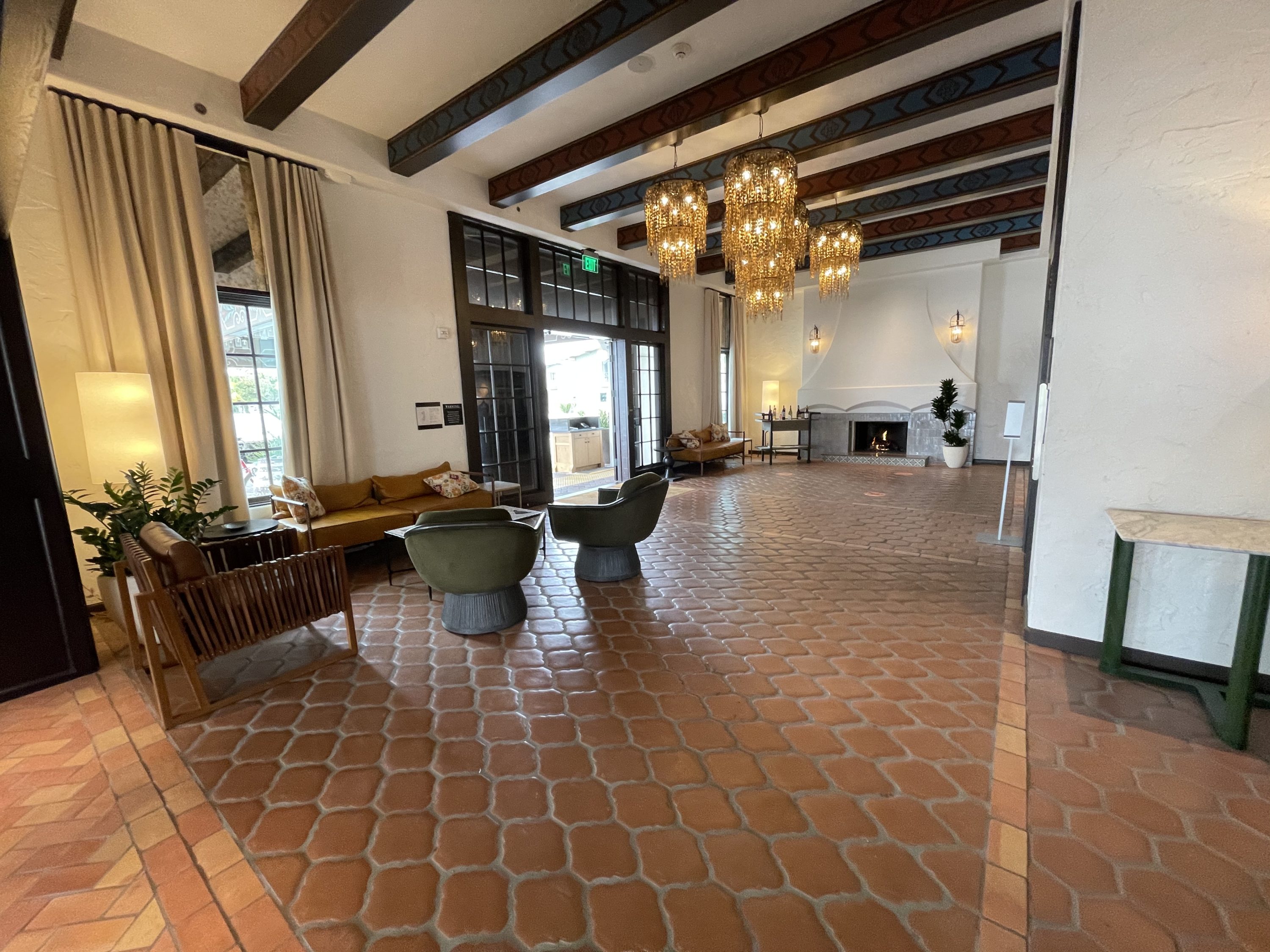 Mar Monte Lobby Seating