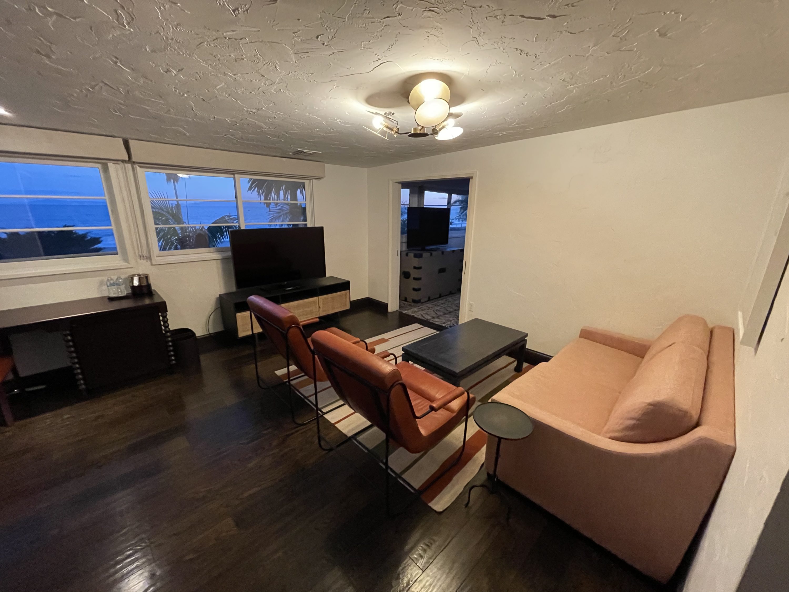Mar Monte Suite Sitting Area