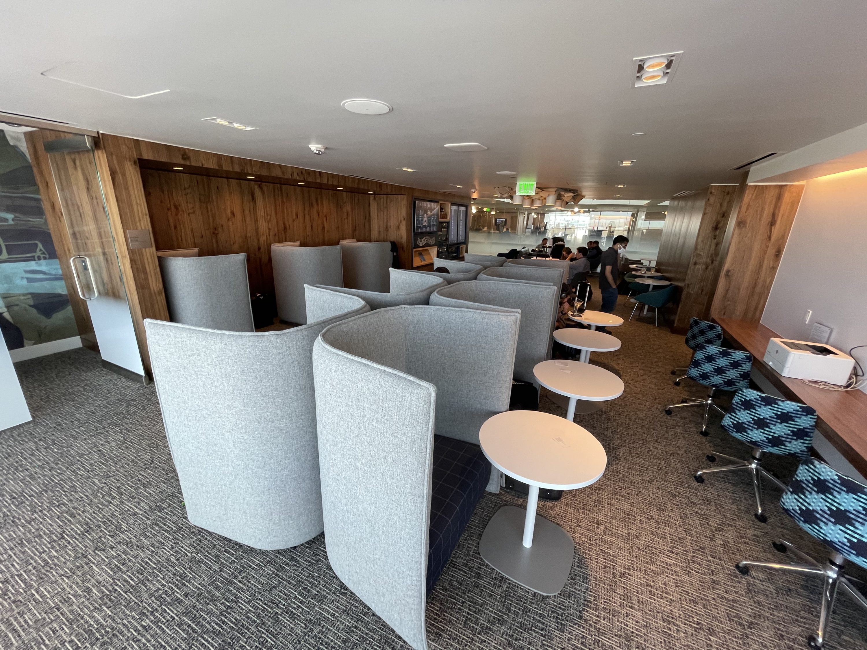Centurion Lounge DEN Cubicle Seating