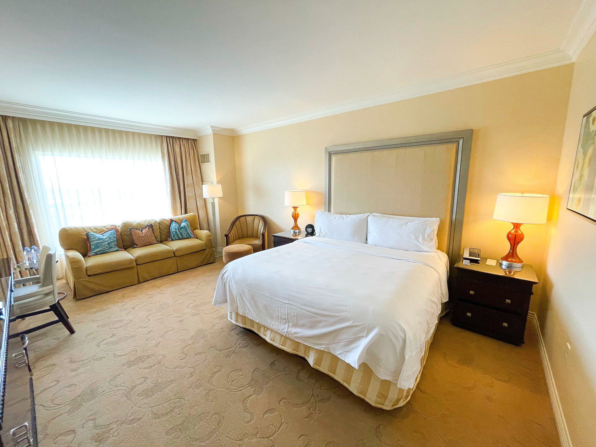 Waldorf Astoria Orlando bedroom