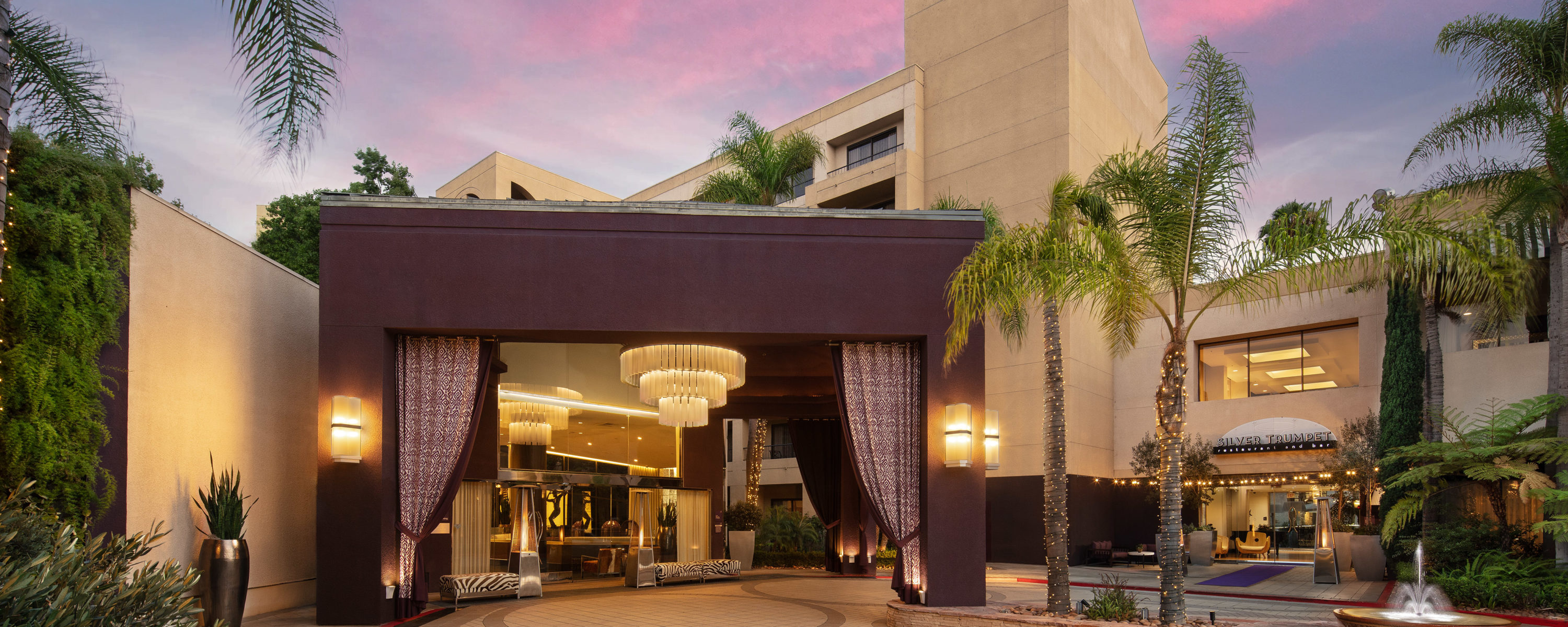 Avenue of the Arts Costa Mesa, a Tribute Portfolio Hotel Avenue of the Arts Costa Mesa, a Tribute Portfolio Hotel