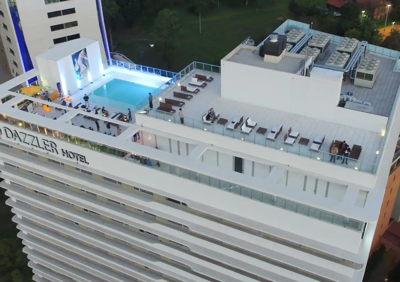 Dazzler Asuncion Rooftop pool and bar