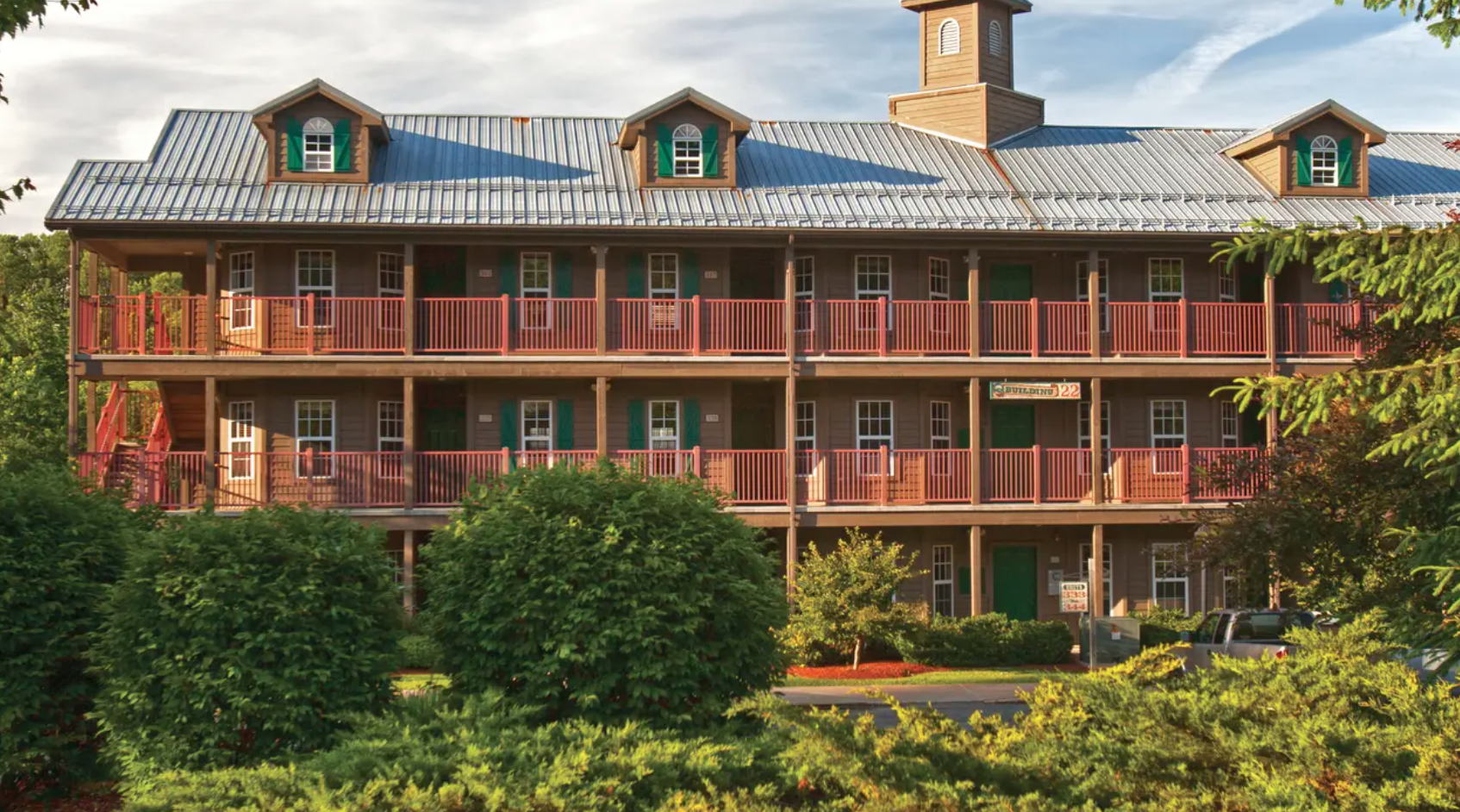 Oak n Spruce Resort