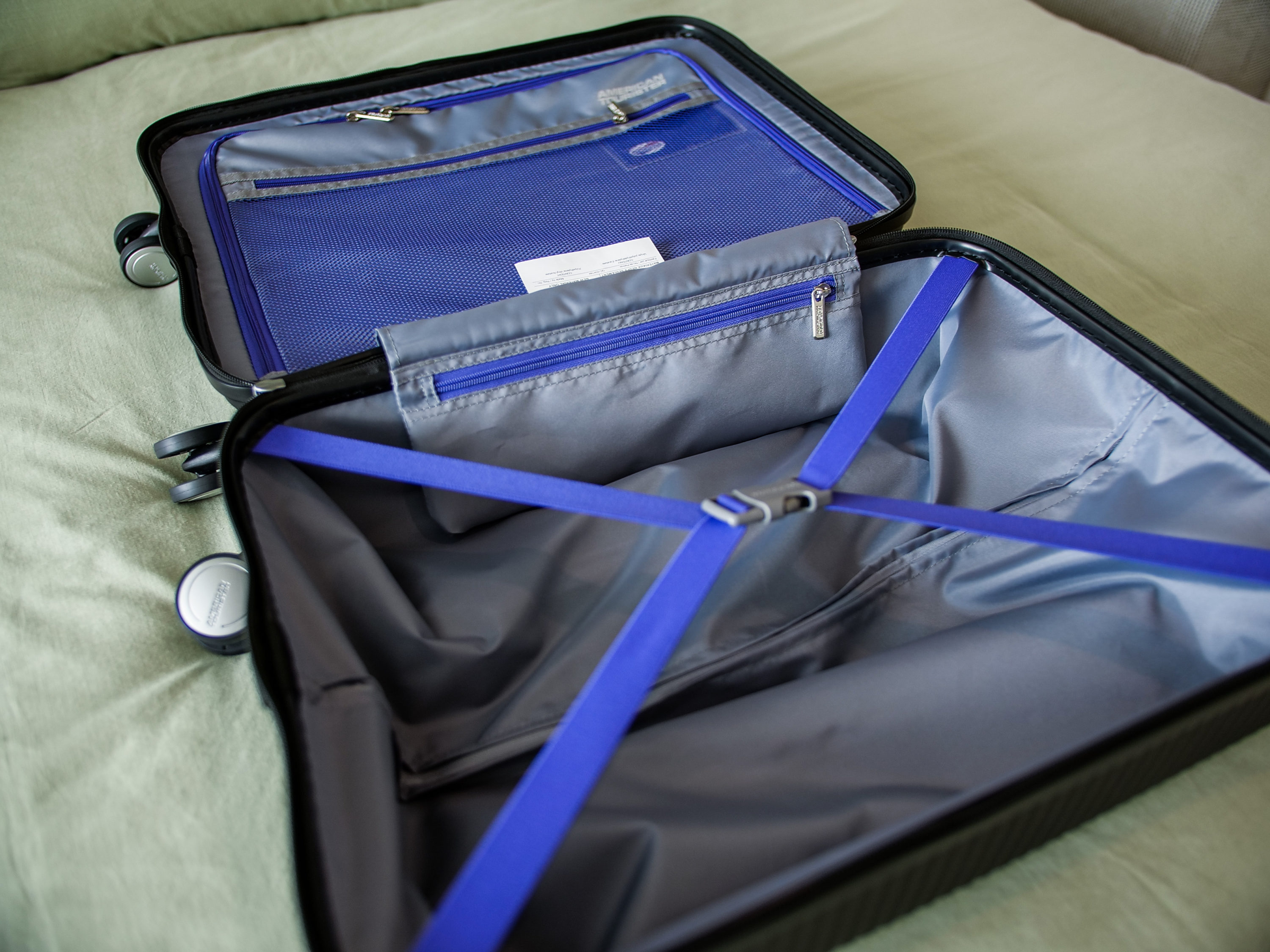 American Tourister Internal Compartment