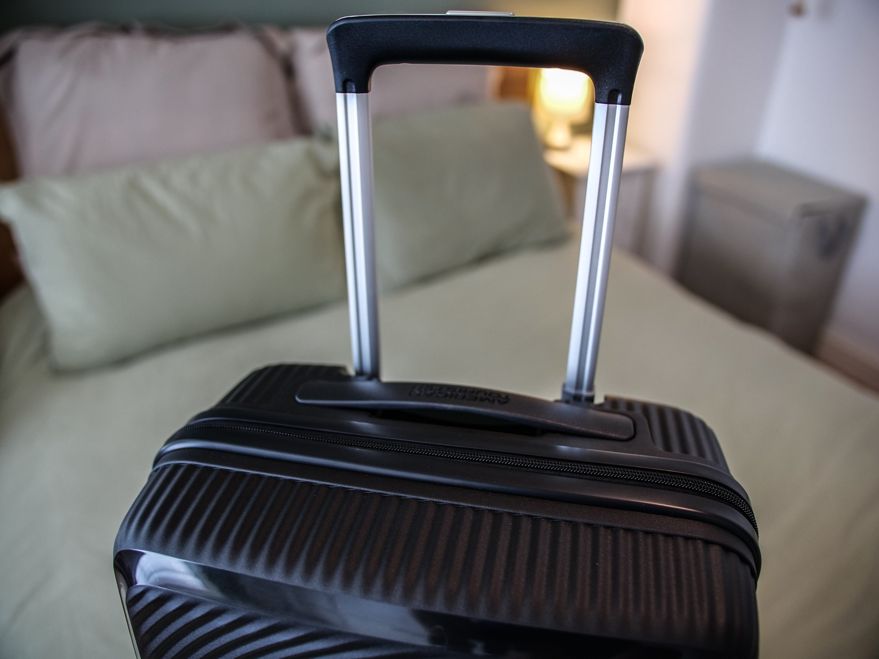 American Tourister Telescopic Handle