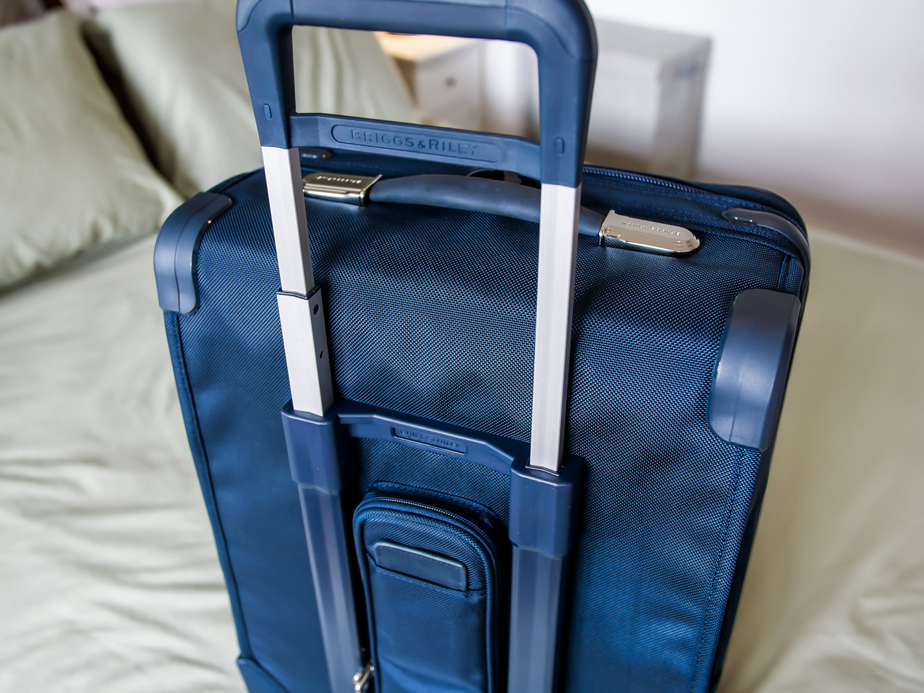 Carry on handle