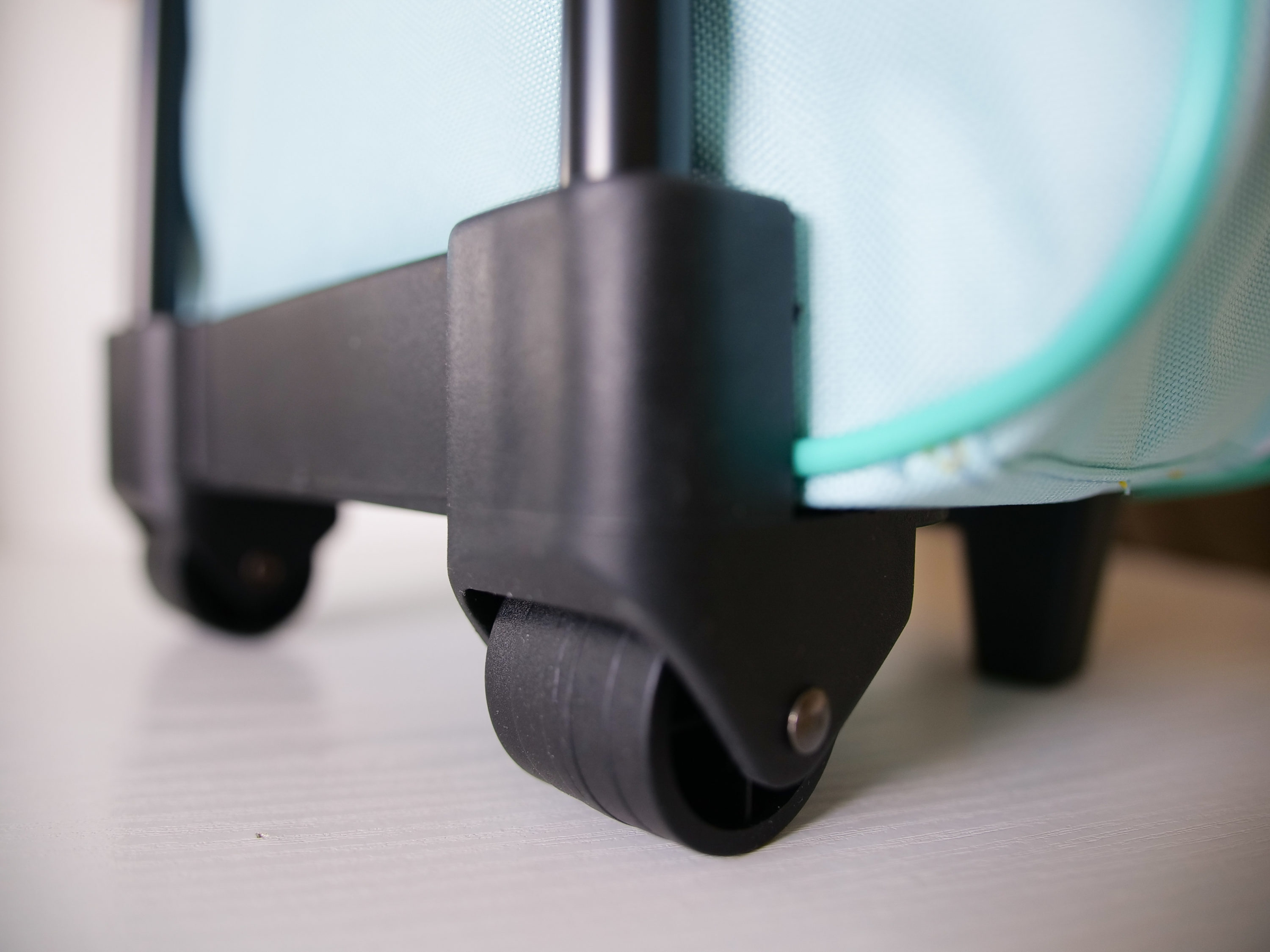 Kids carry on wheels