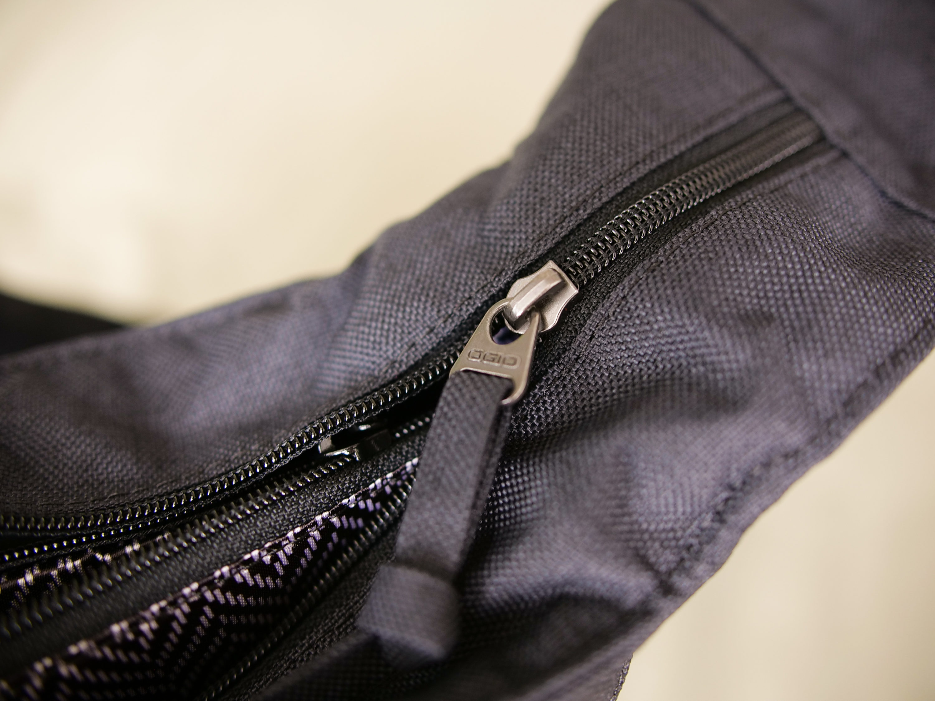 Ogio zippers