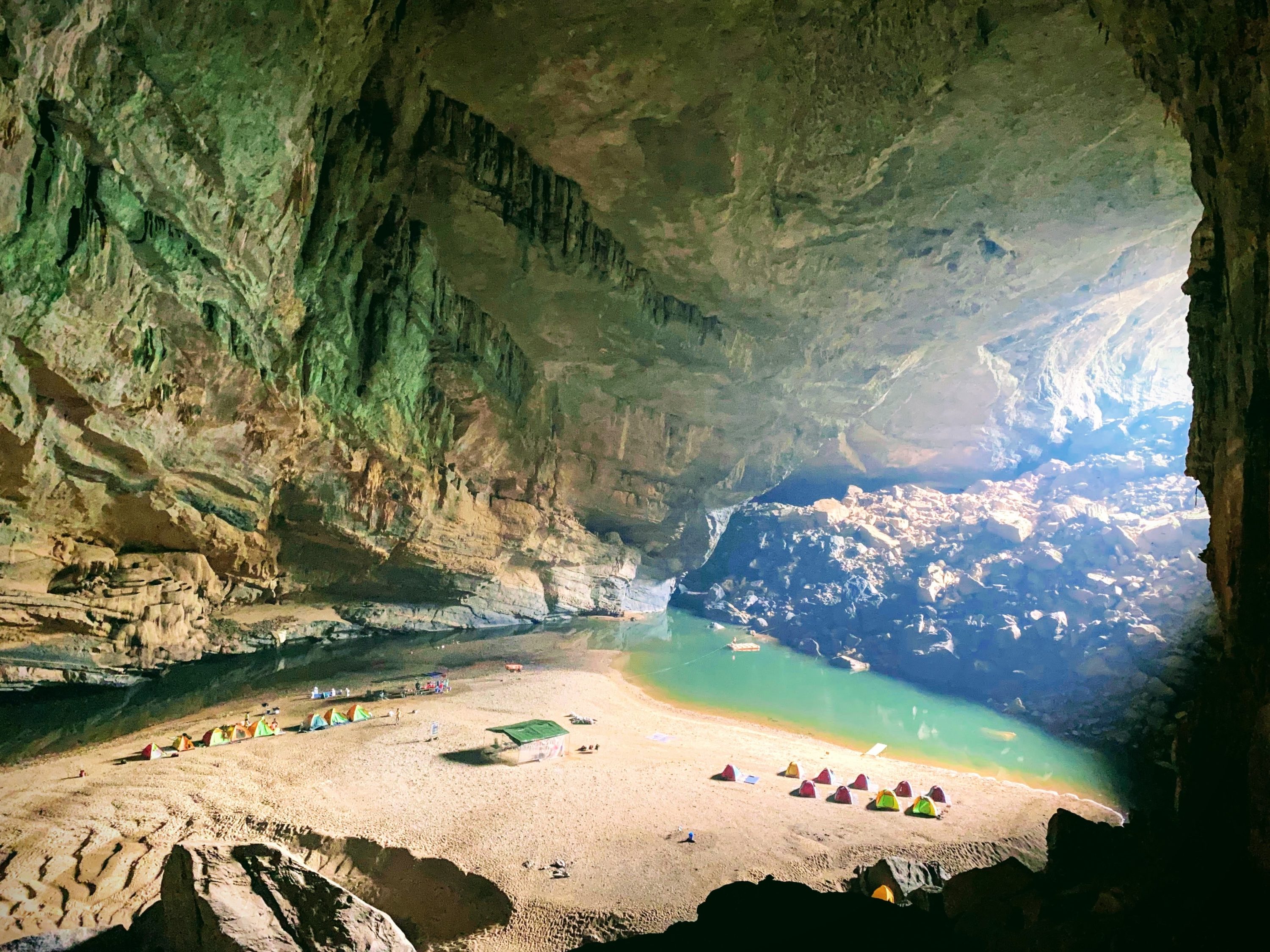 Son Doong Cave Vietnam