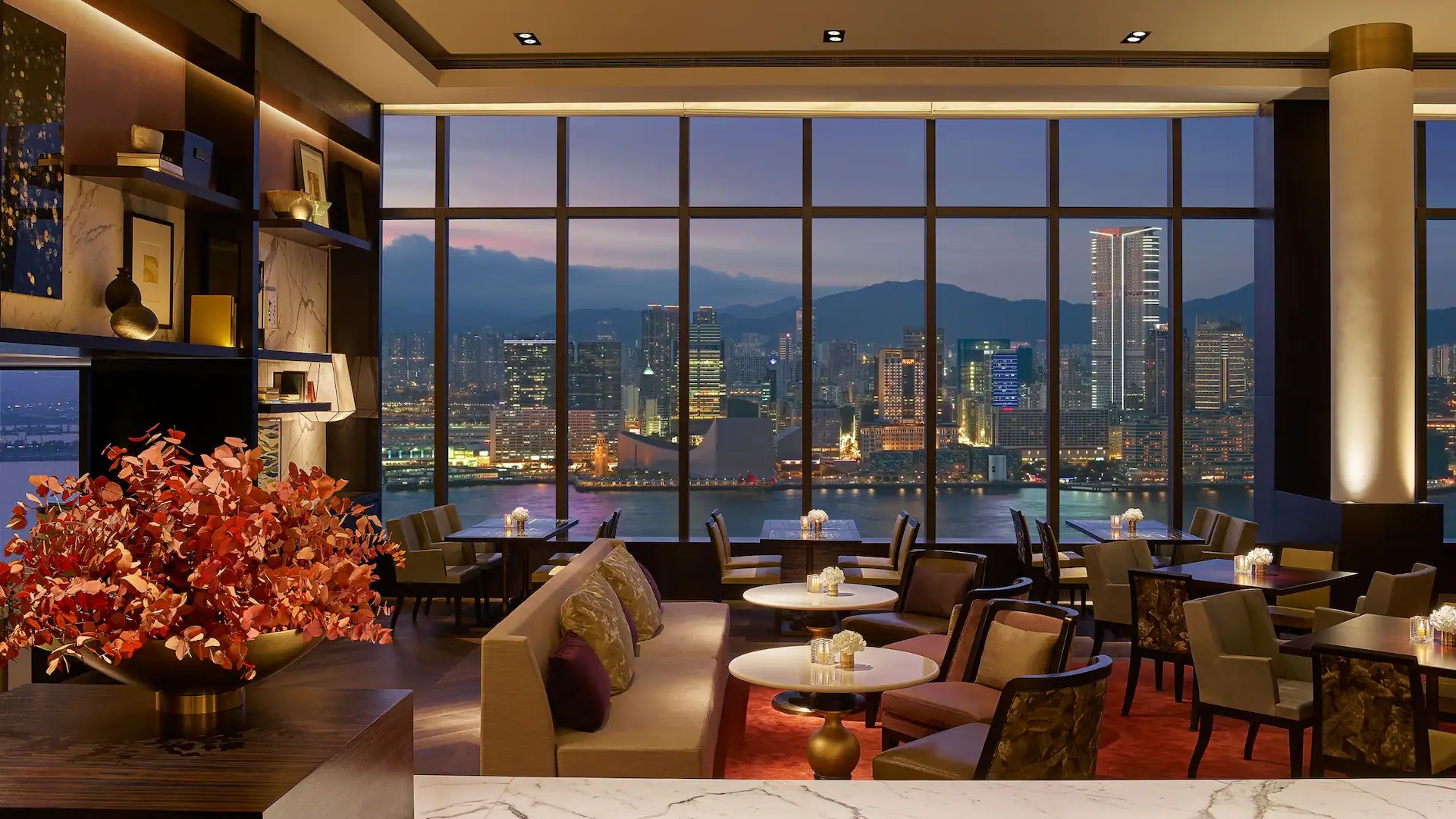 Grand Hyatt Hong Kong Grand Club Lounge Night Grand Hyatt Hong Kong Grand Club Lounge Night