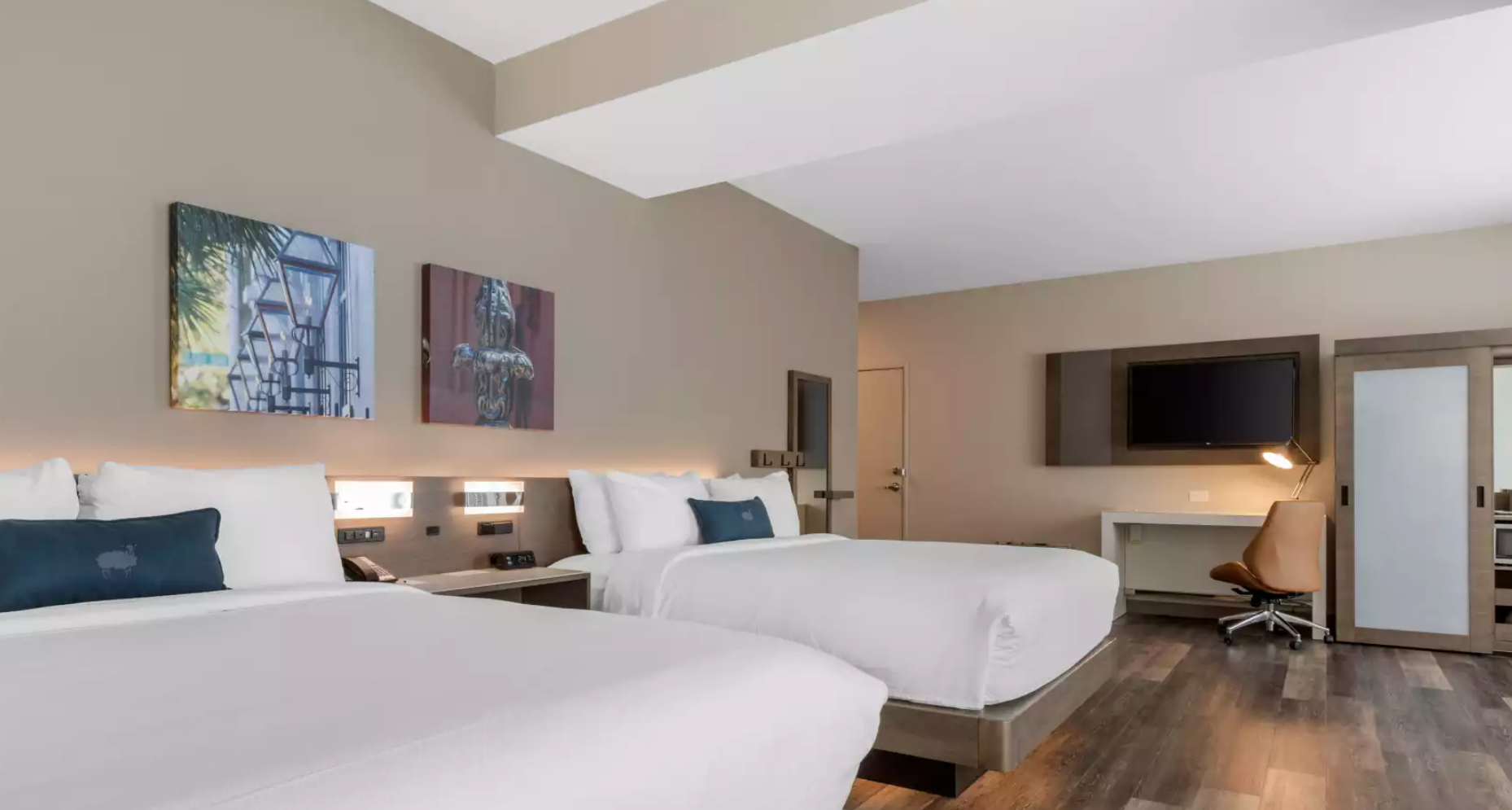 Guest room at Cambria Hotel Mount Pleasant Charleston