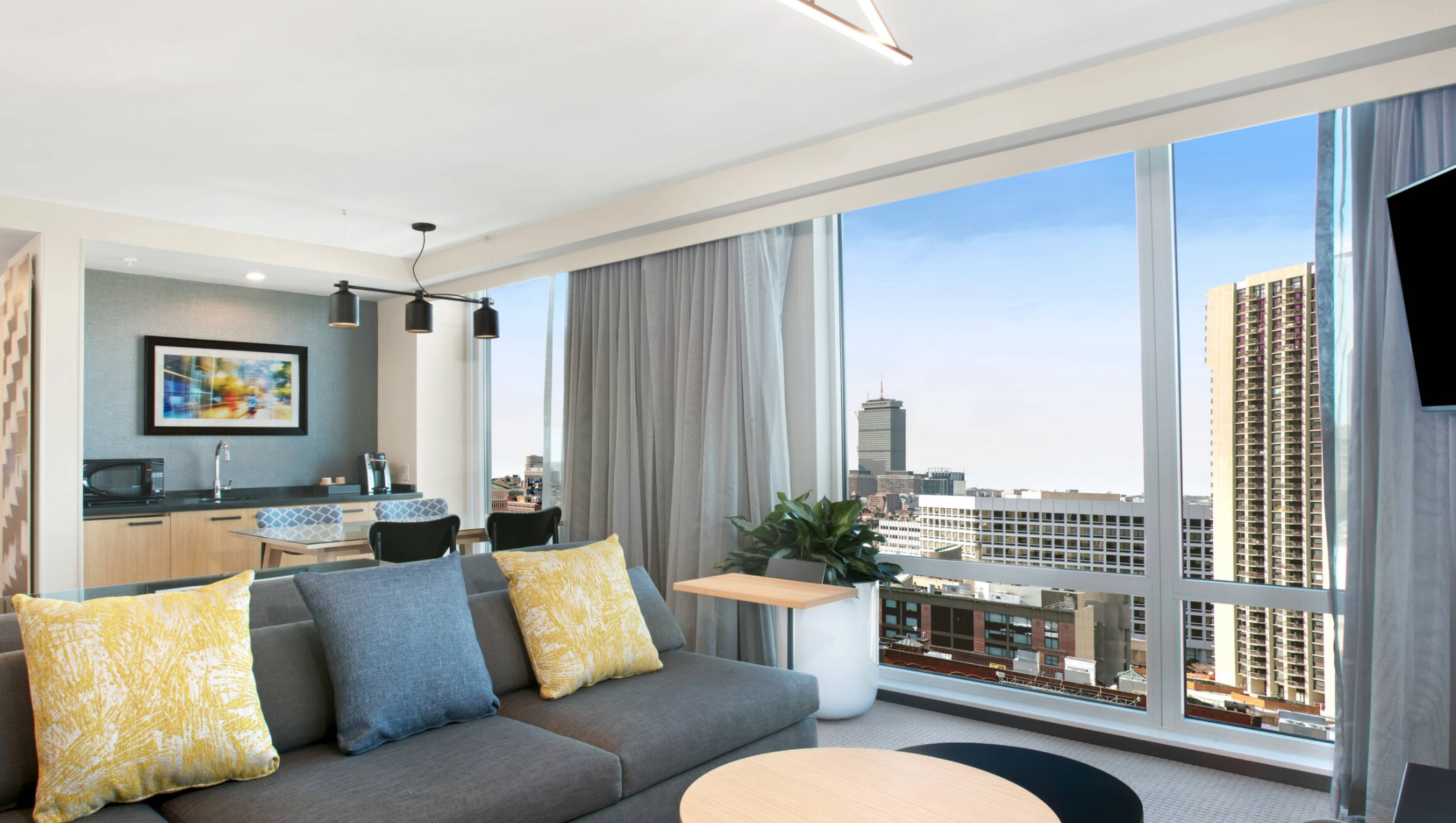 King suite at Courtyard Boston Downtown North Station