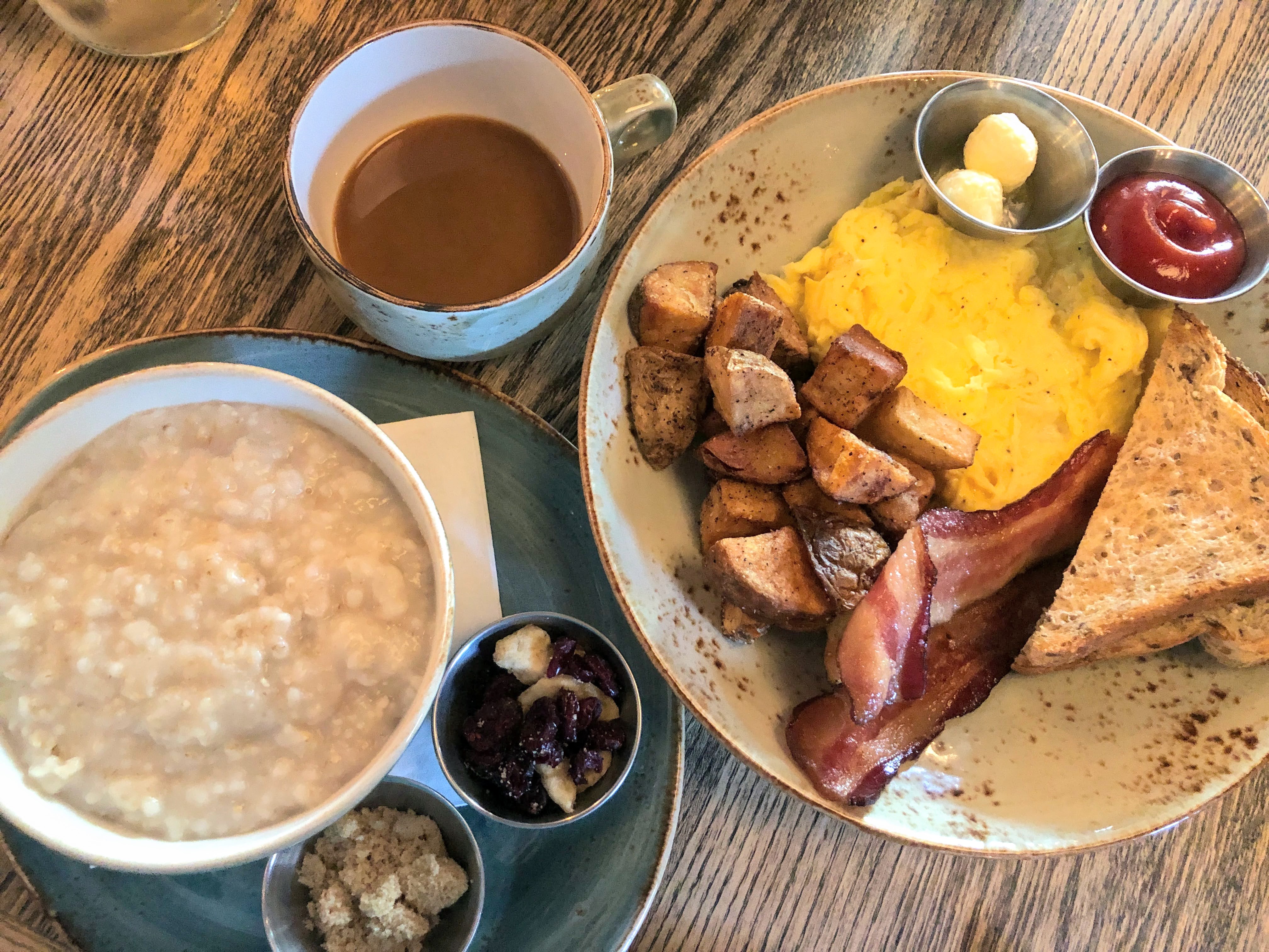 Red Owl Tavern breakfast at Kimpton Monaco Philadelphia
