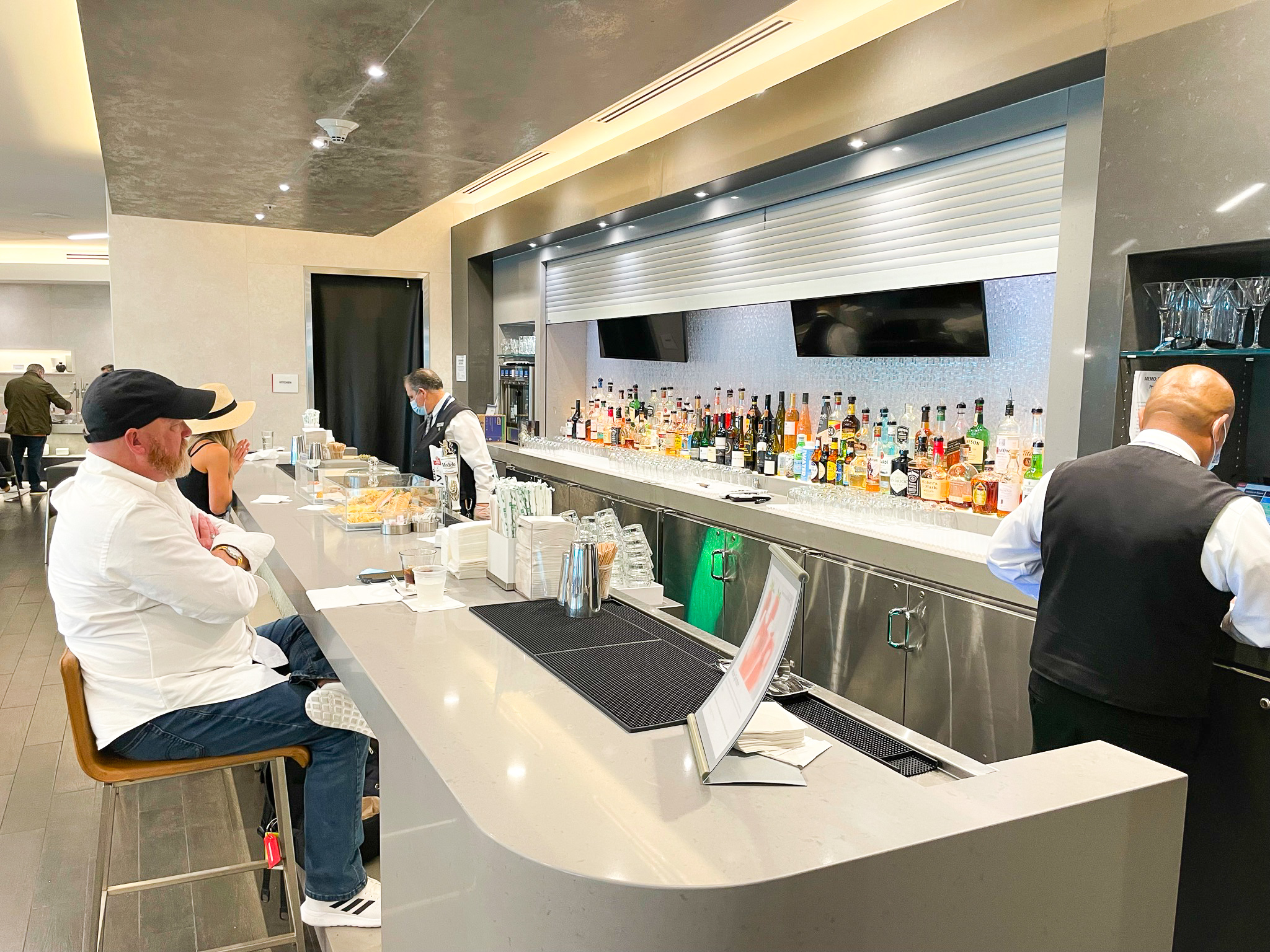 Admirals Club Miami International Airport Bar Admirals Club Miami International Airport Bar