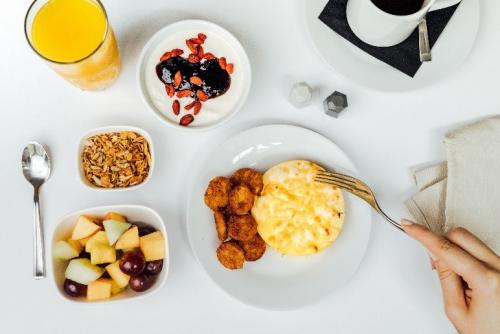 Delta New Premium Cabin Breakfast
