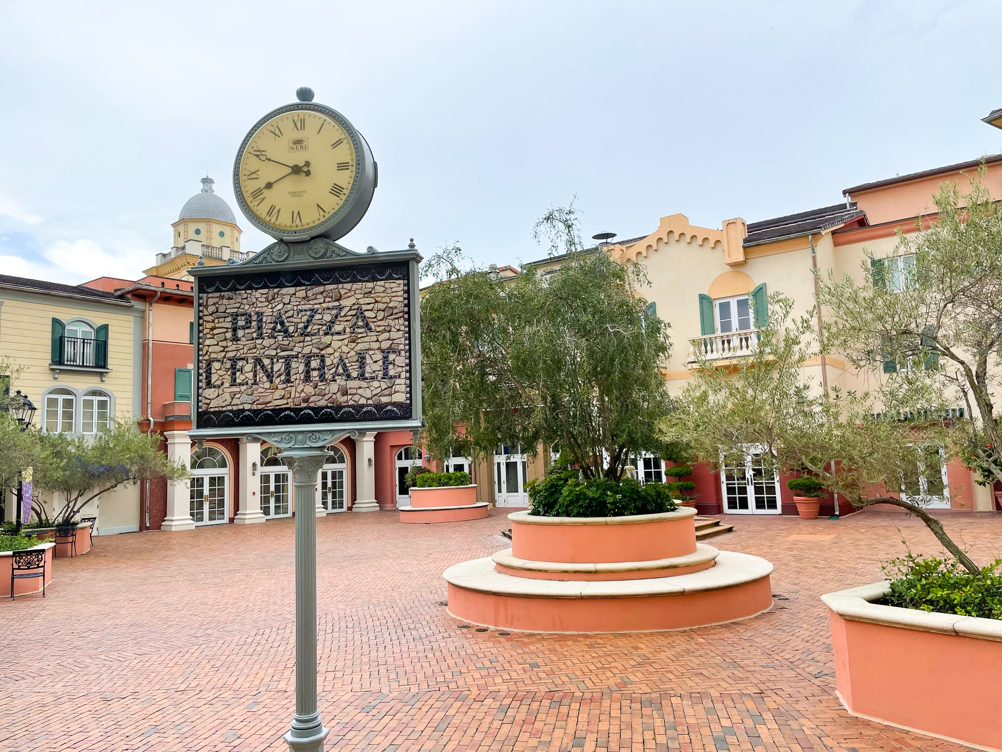 Loews Portofino Bay Orlando Piazza plaza