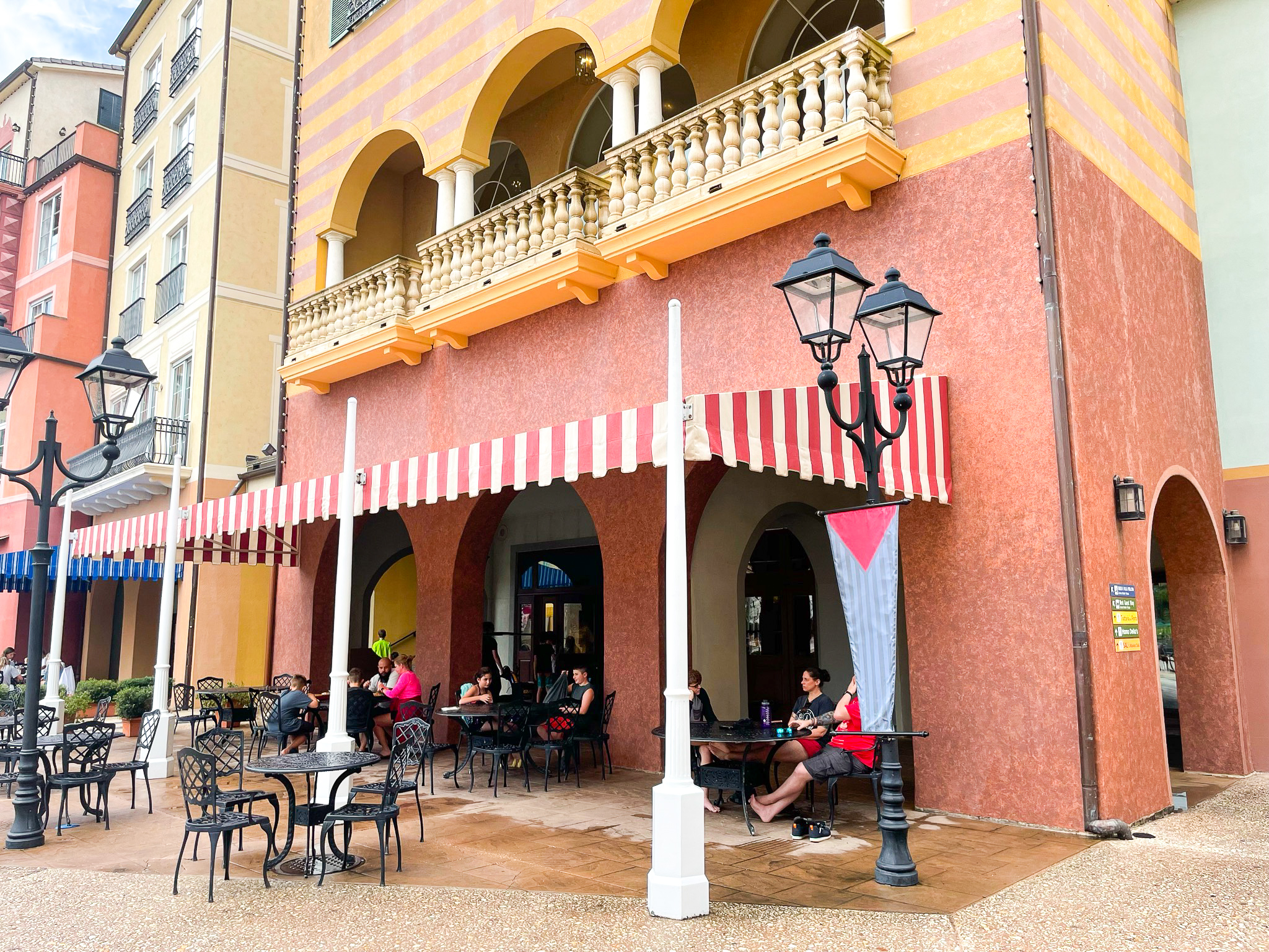 Loews Portofino Bay Orlando cafe