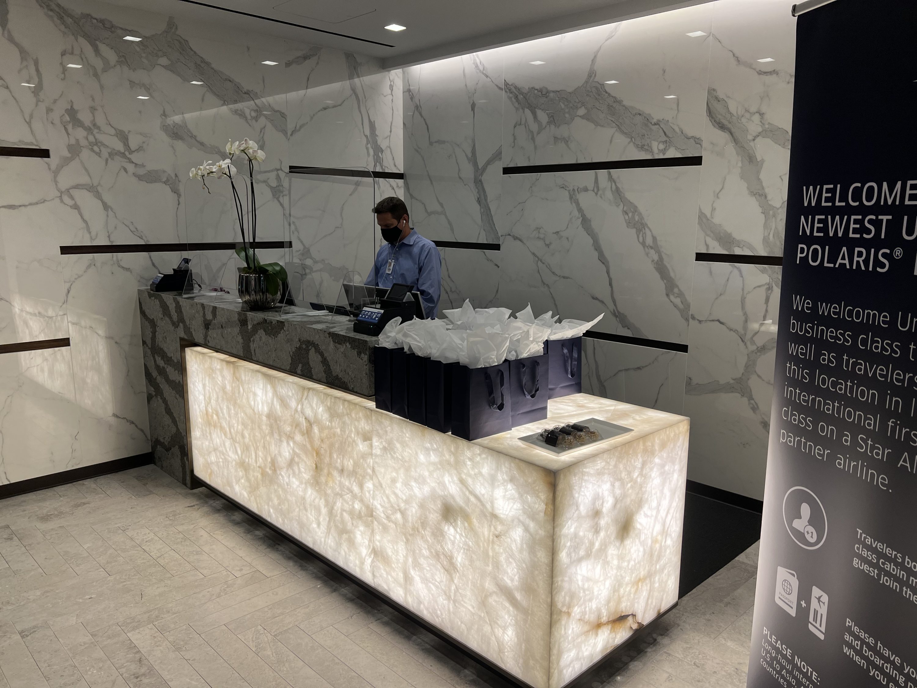 IAD Polaris Check In Desk