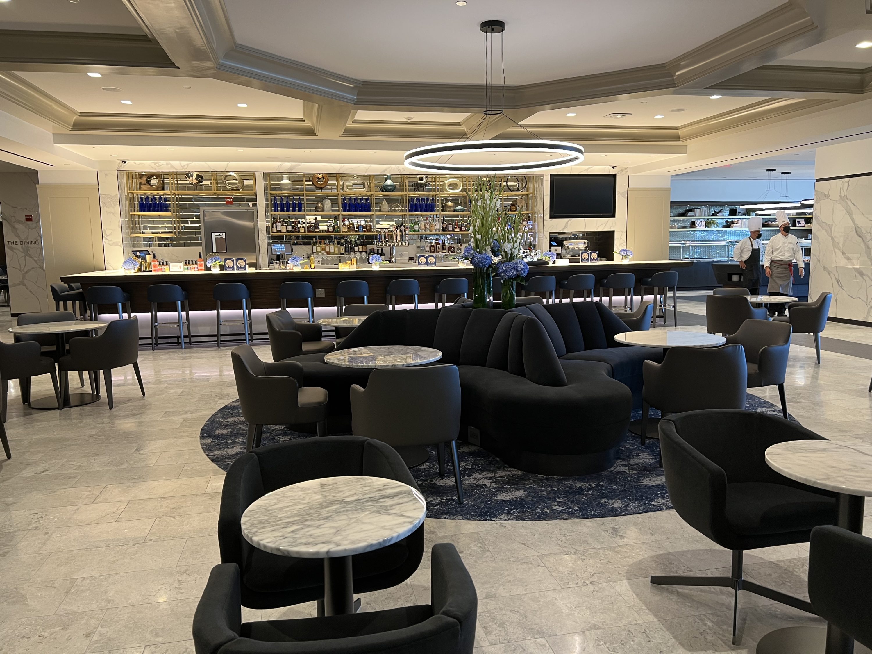 IAD Polaris Lounge Seating near Bar