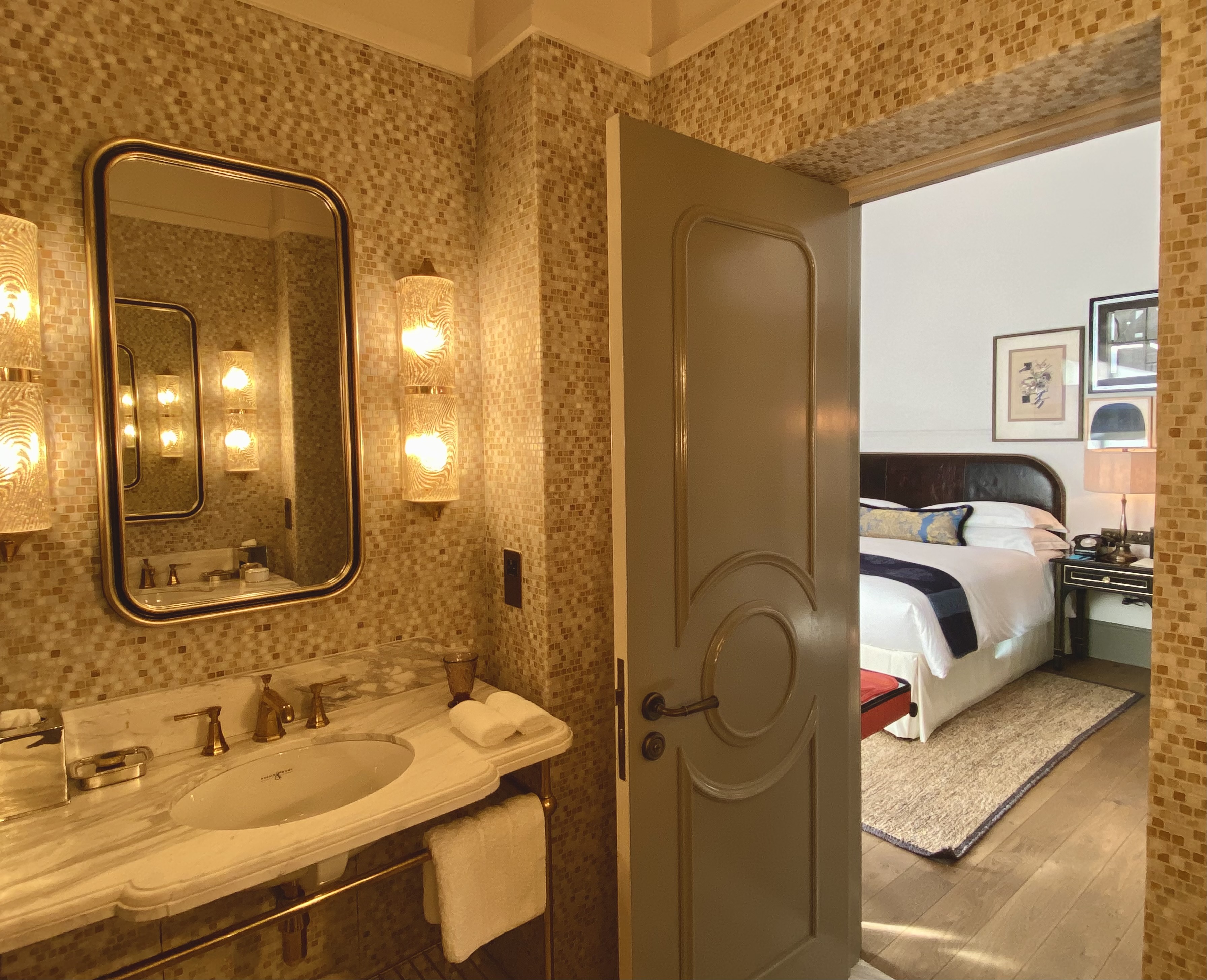 The NoMad London Grande Room bathroom