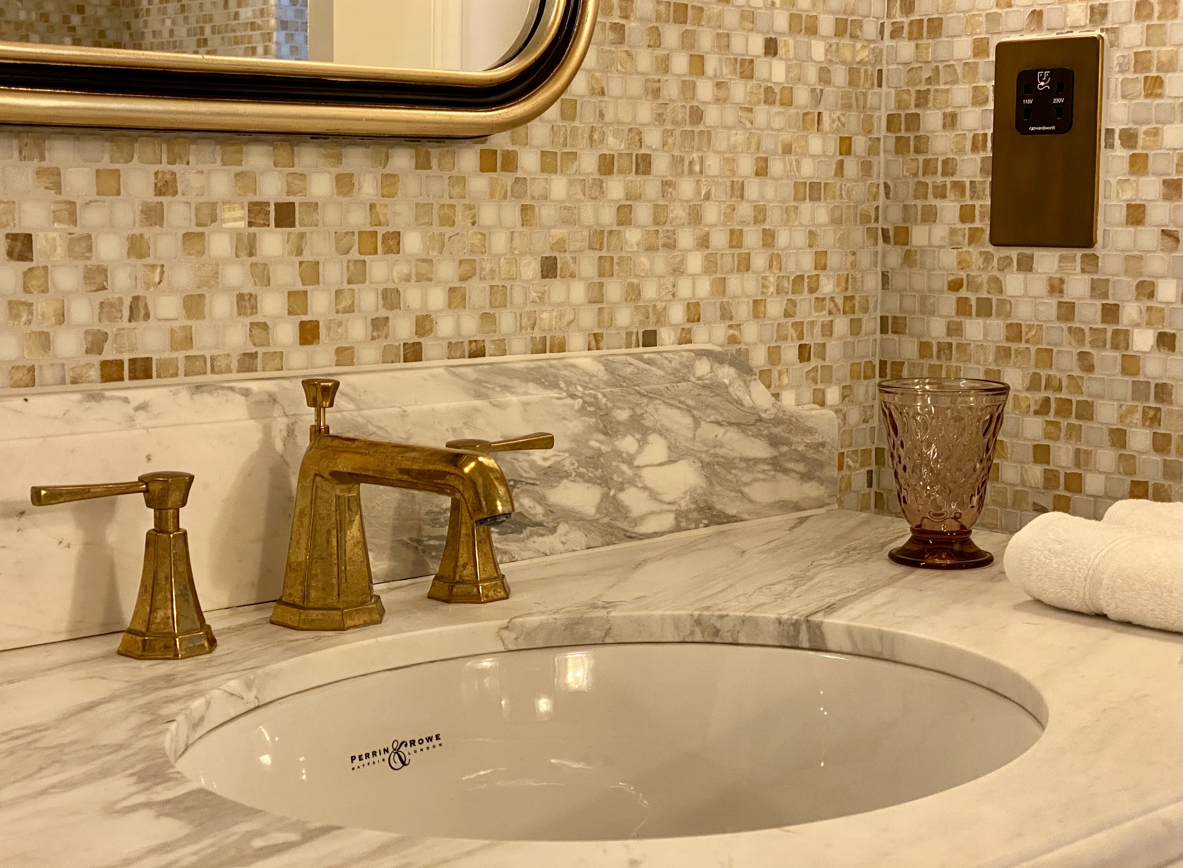 The NoMad London Grande Room bathroom