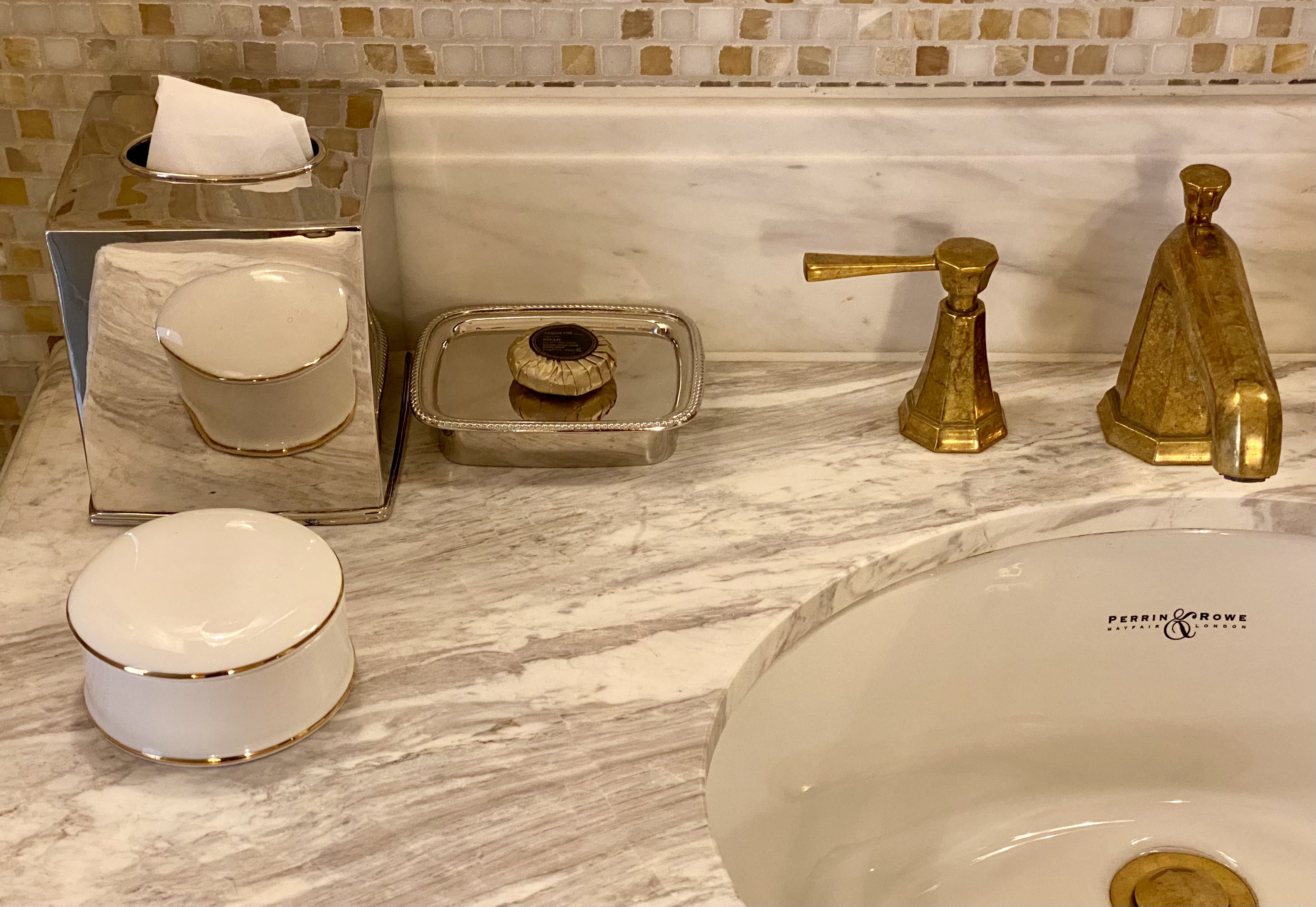 The NoMad London Grande Room bathroom