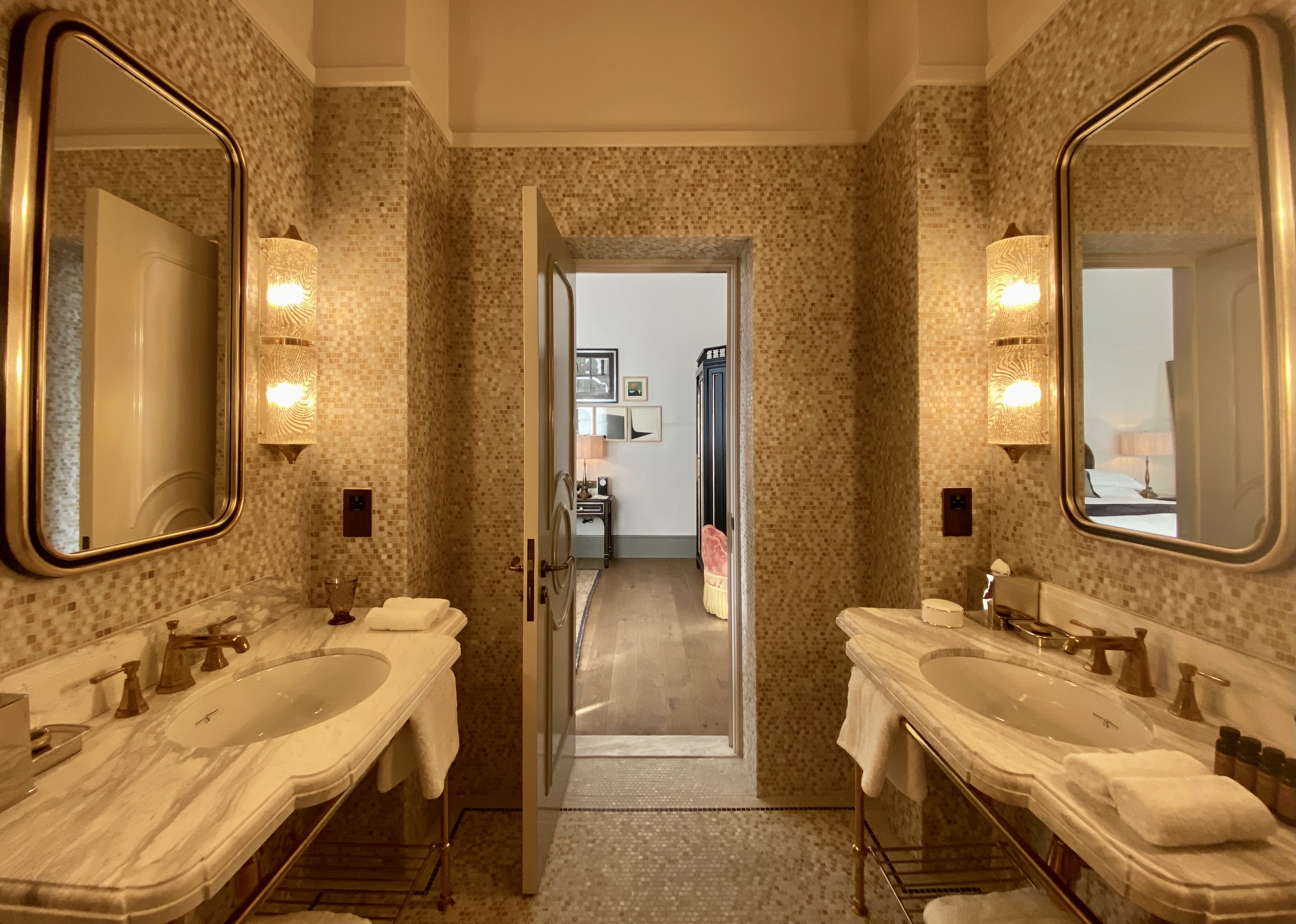 The NoMad London Grande Room bathroom