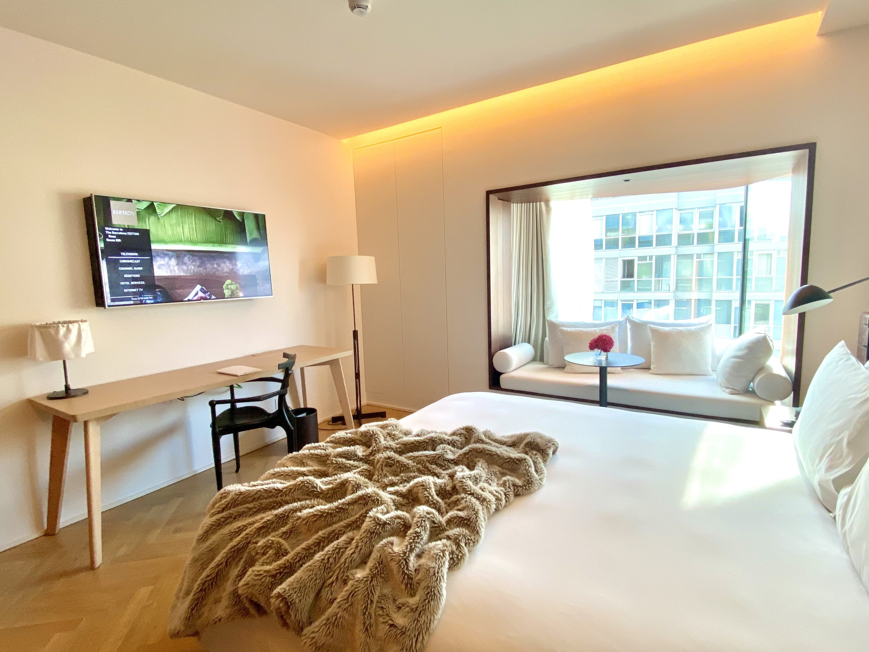 The Barcelona EDITION Deluxe Room 805 