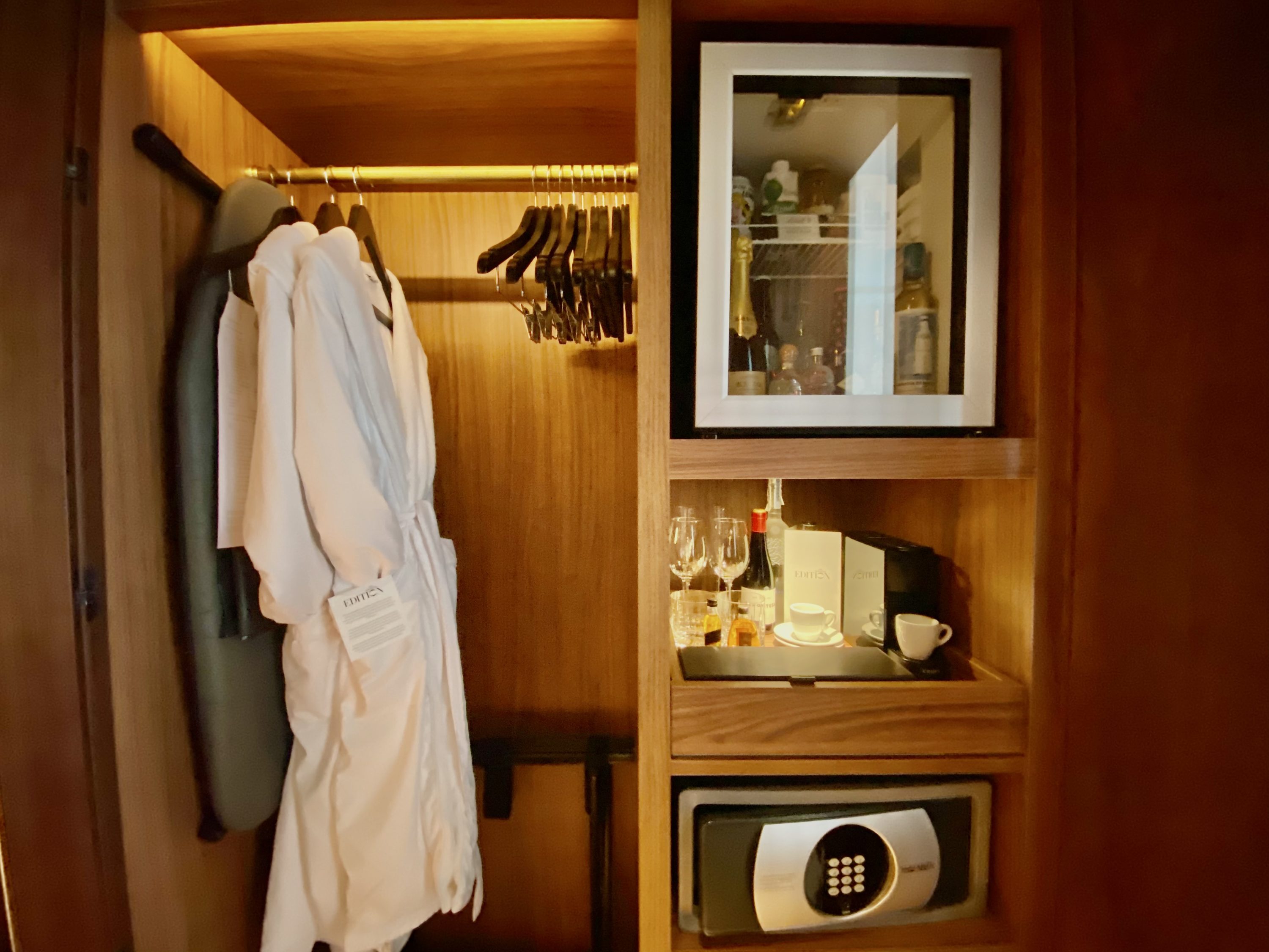 The Barcelona EDITION Deluxe Room 805
