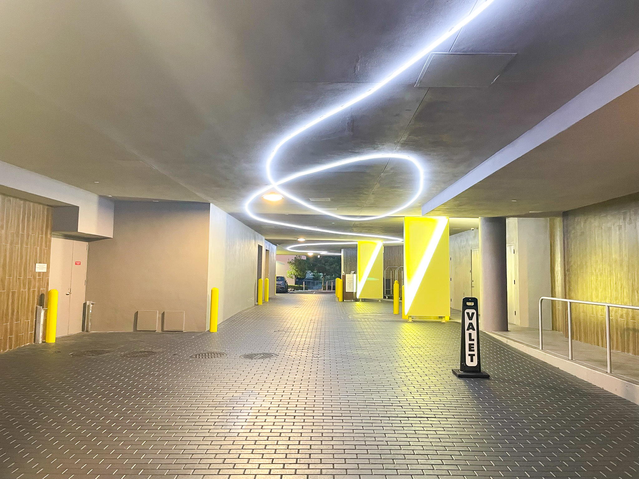 Kimpton Palomar South Beach garage